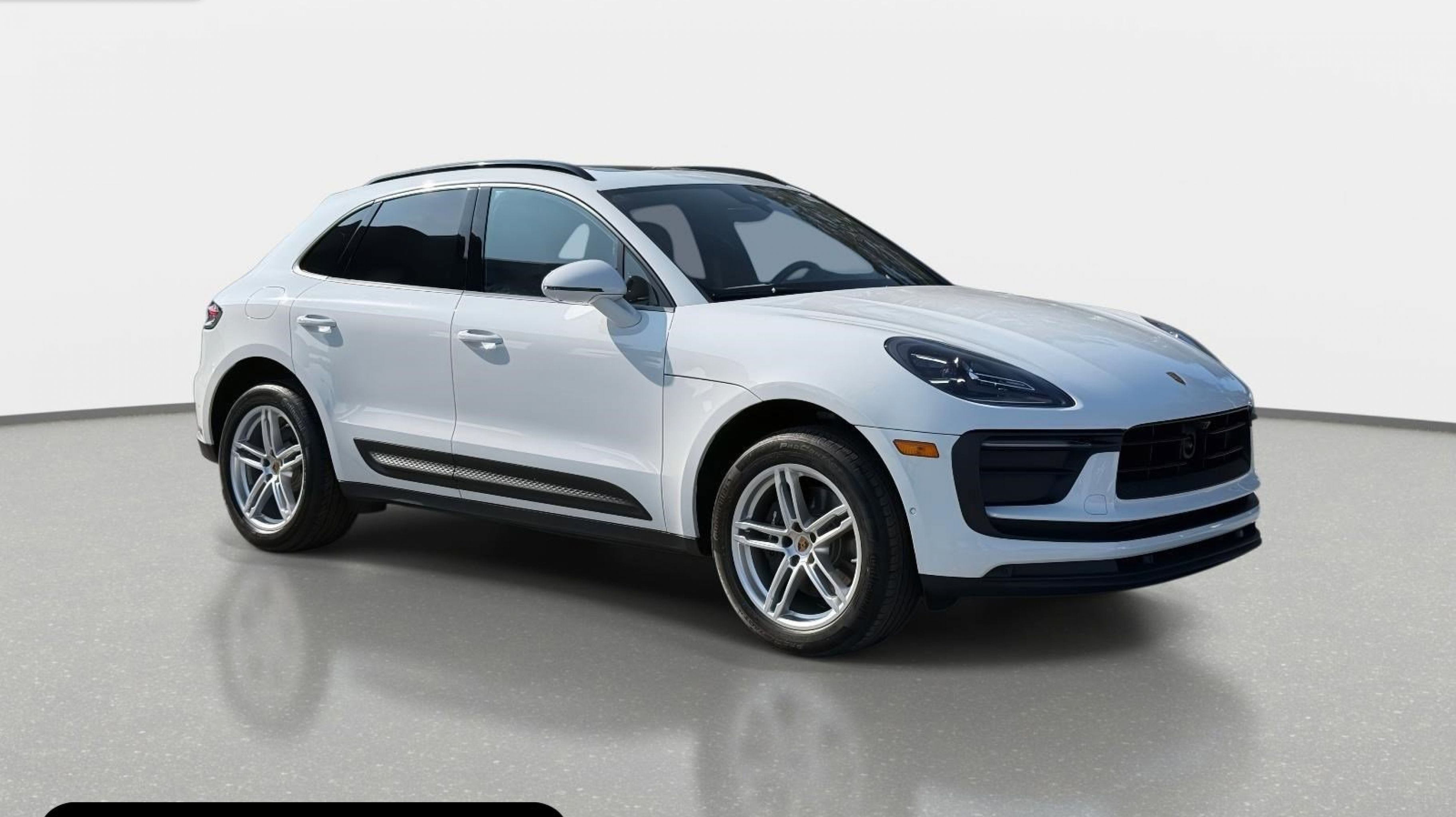 2022 Porsche Macan Base