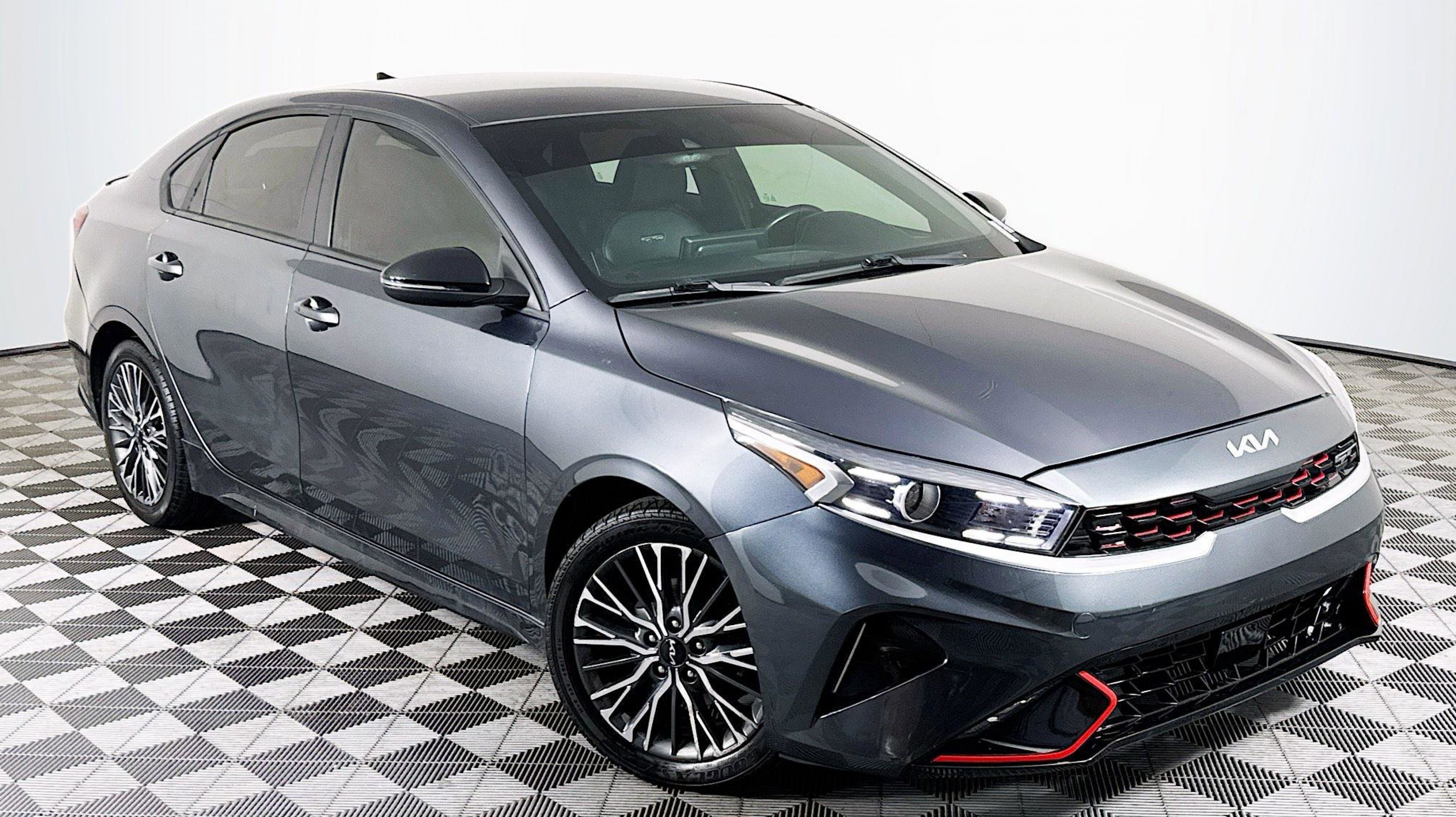 2022 Kia Forte GT-Line AT's photo