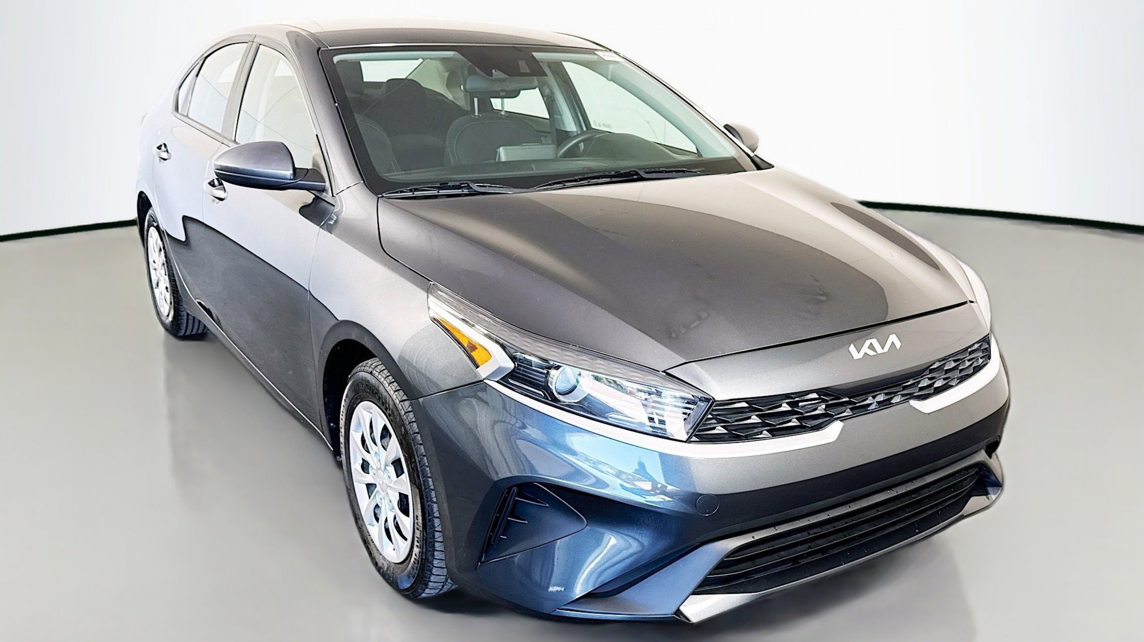 2024 Kia Forte LX AT's photo