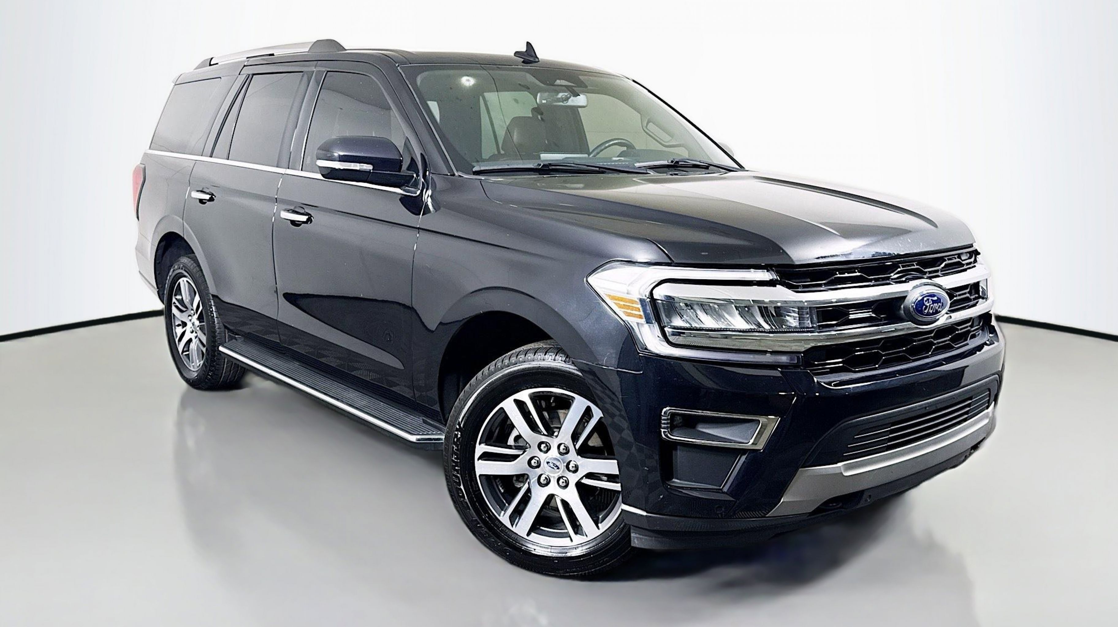 2023 Ford Expedition Limited 4X4's photo