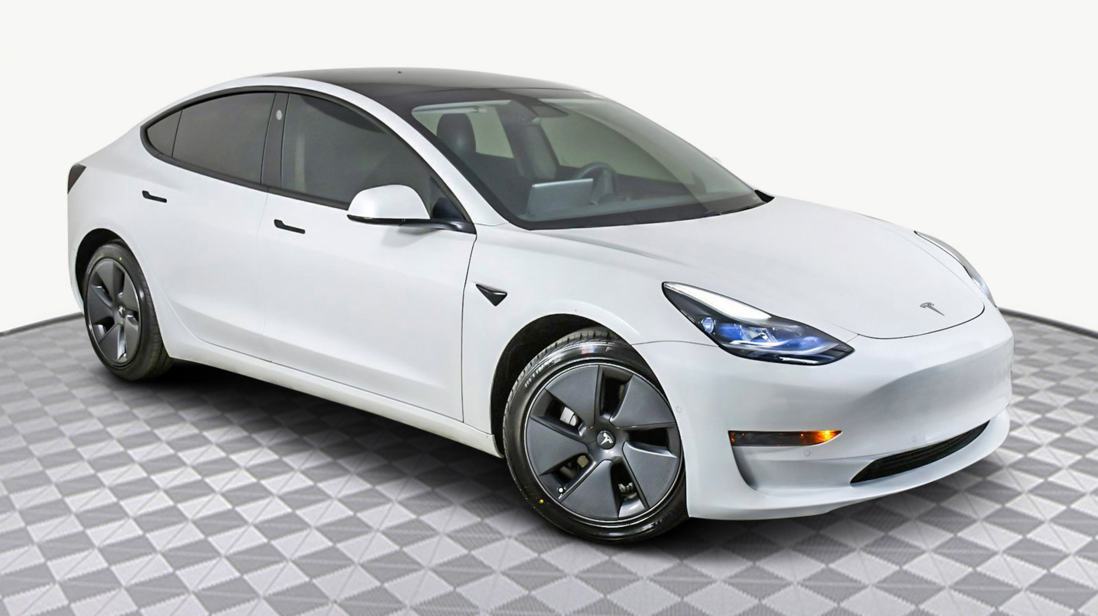 Used 2021 Tesla Model 3 Standard Range Plus for sale at HGreg