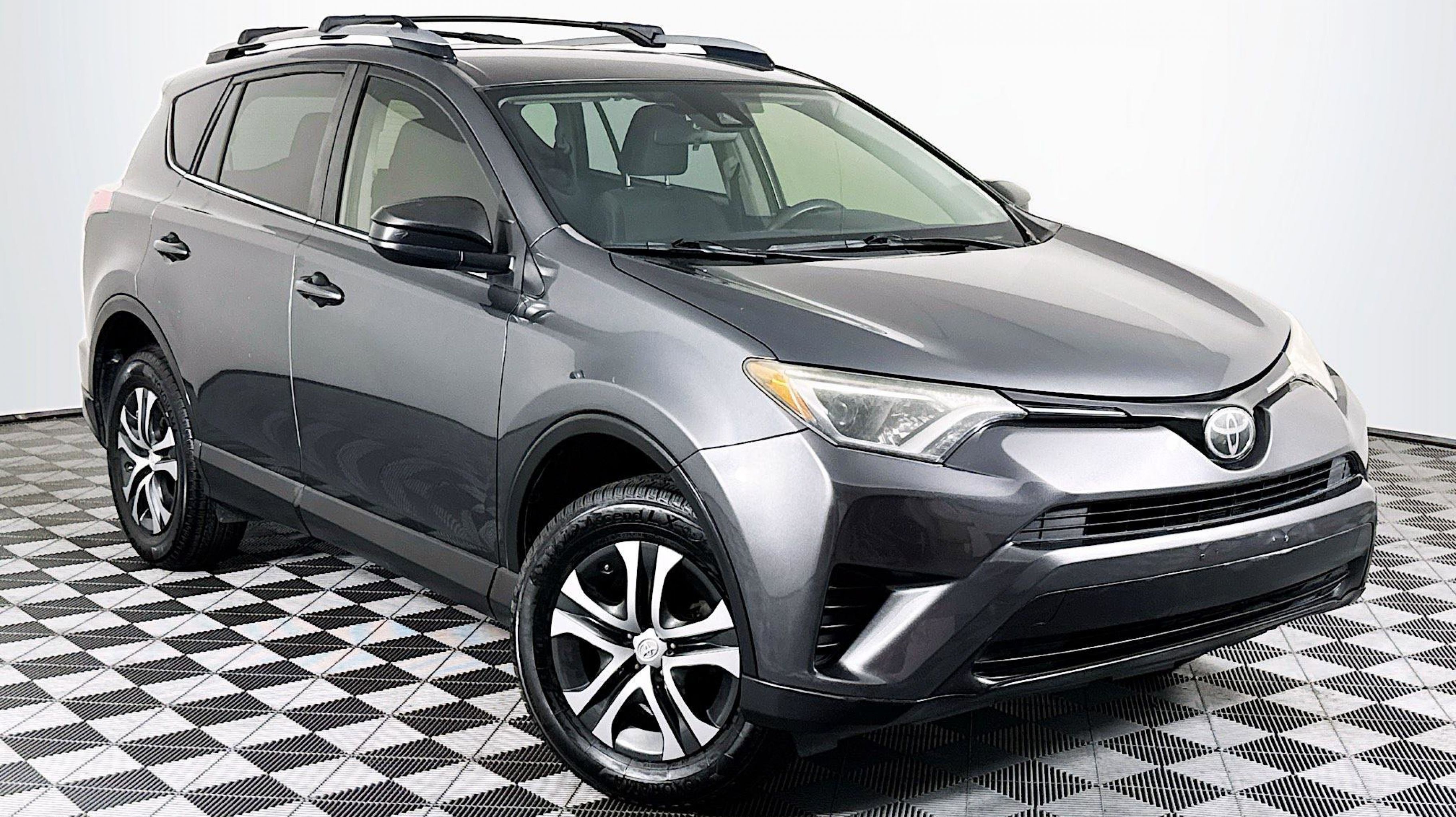 2017 Toyota RAV4 LE