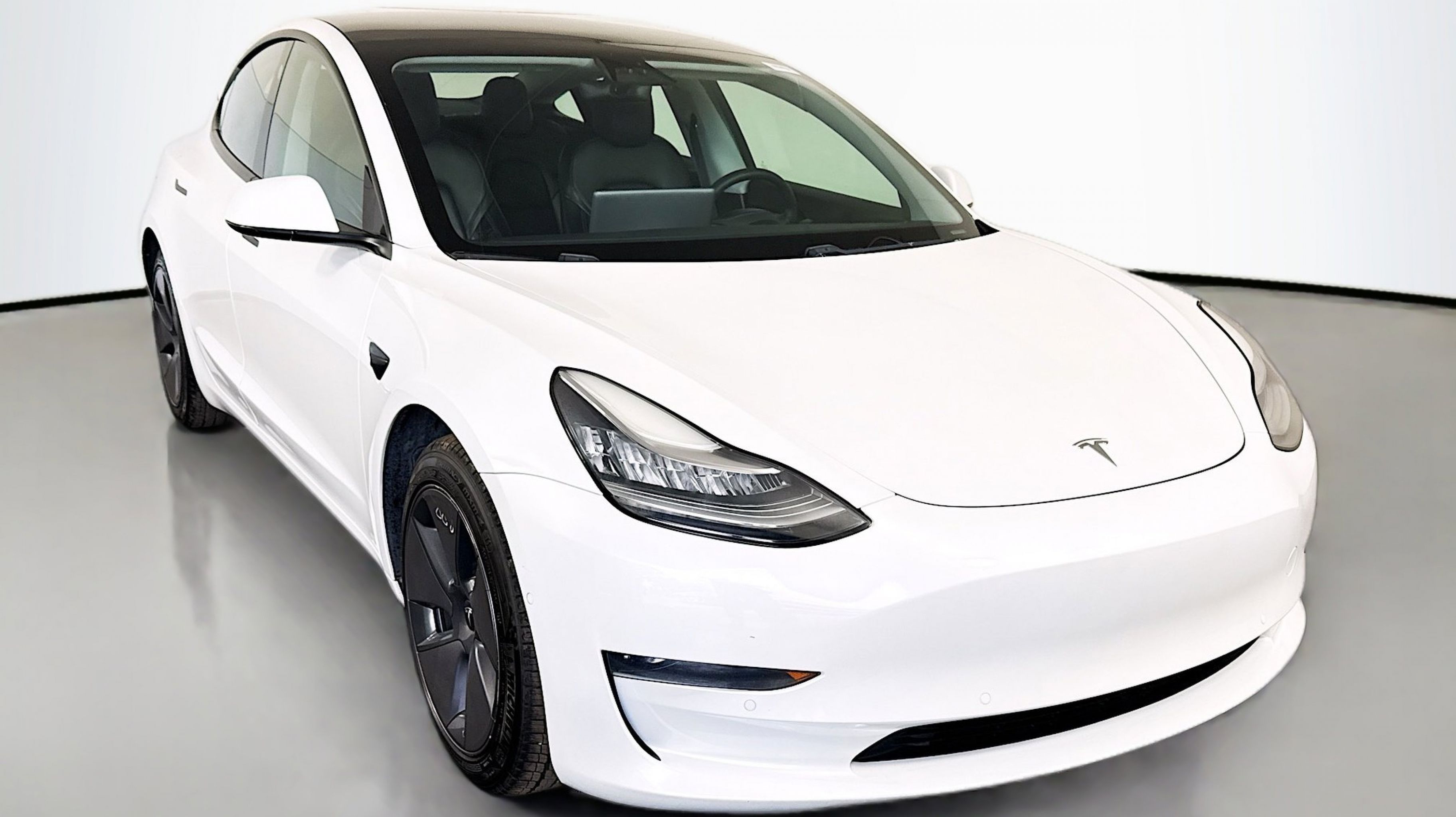 2021 Tesla Model 3 Base's photo