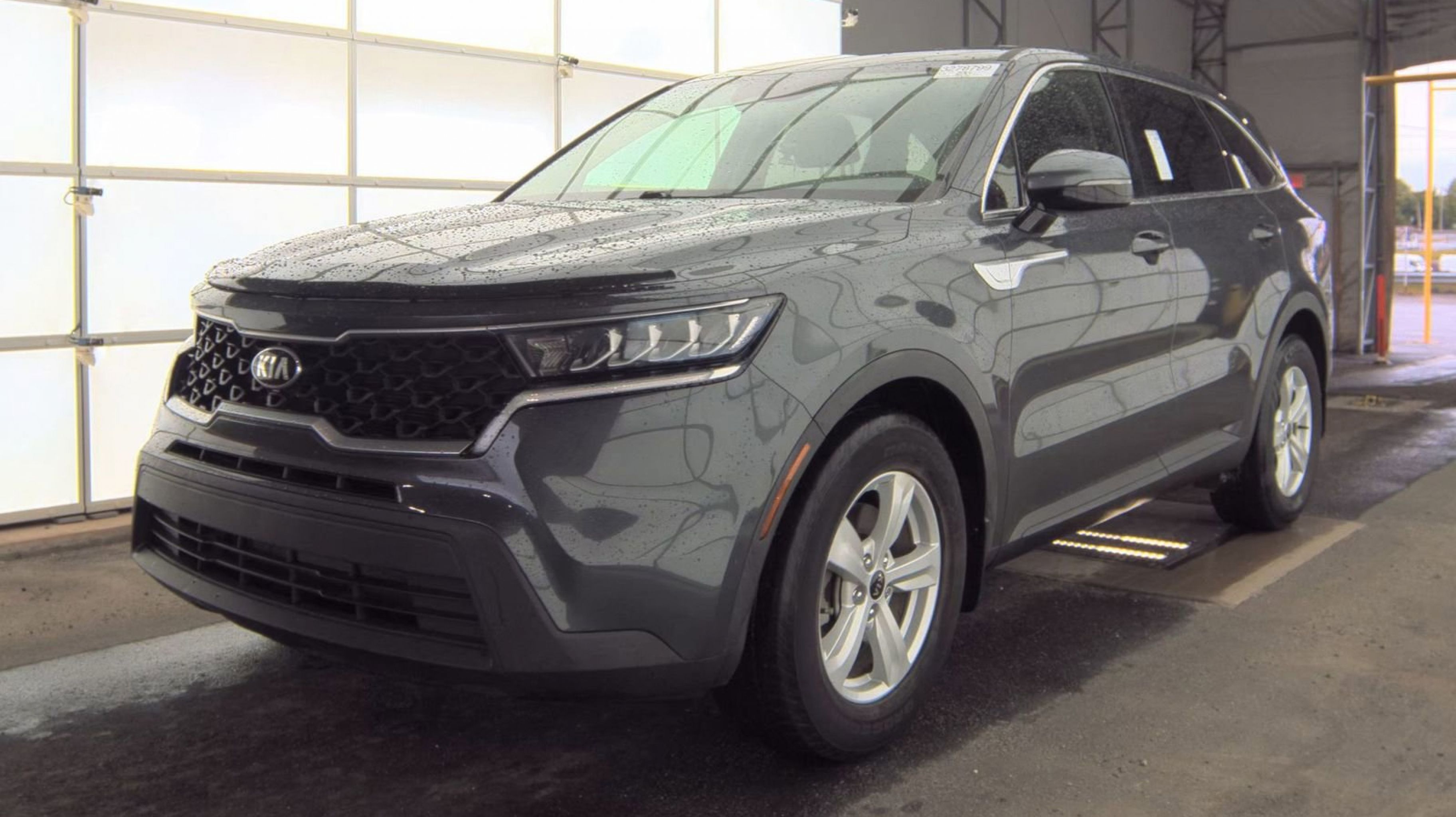 2021 Kia Sorento LX AT's photo