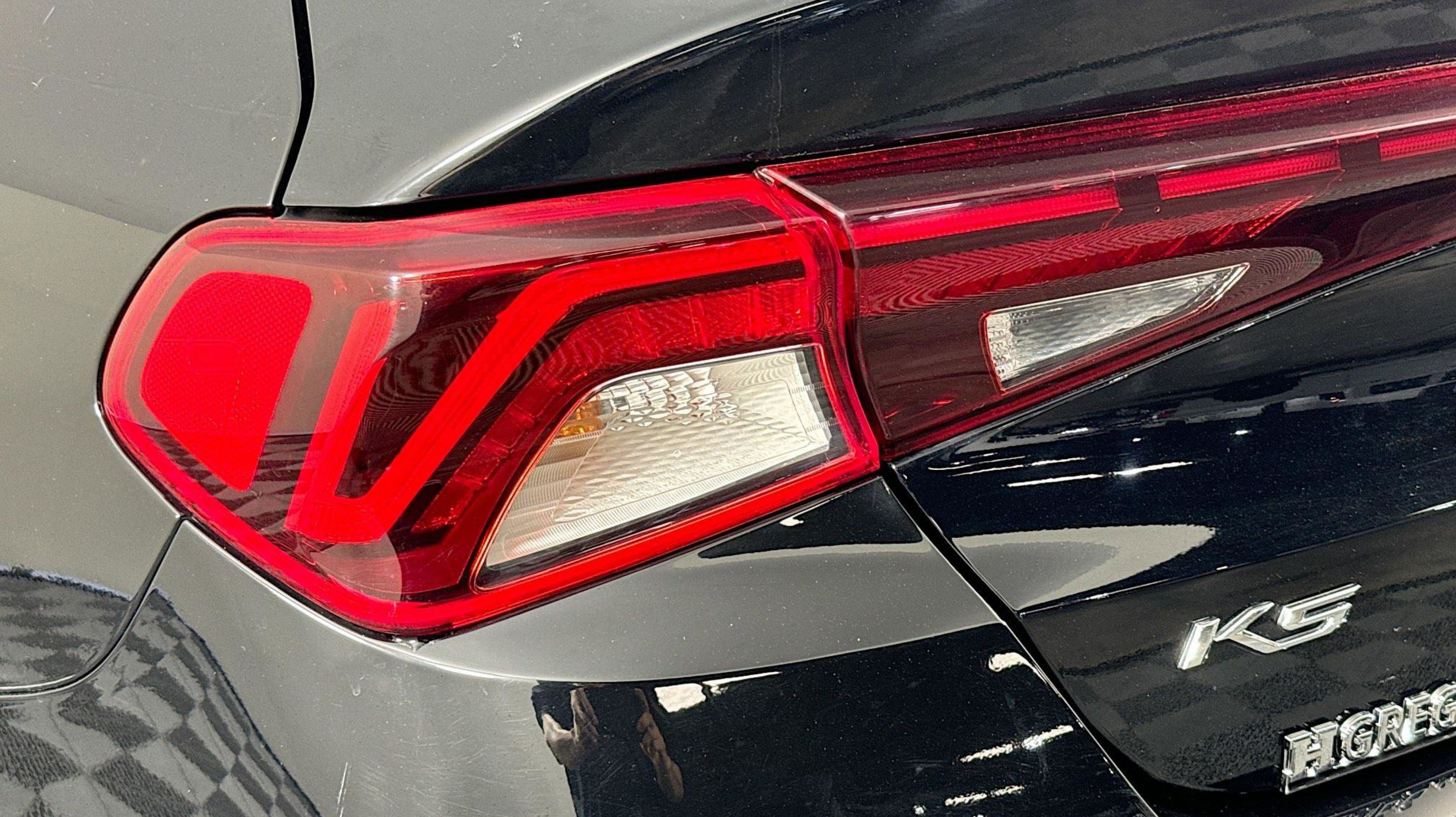 Trunk Ledge Kit | HYUNDAI ACCENT 2020