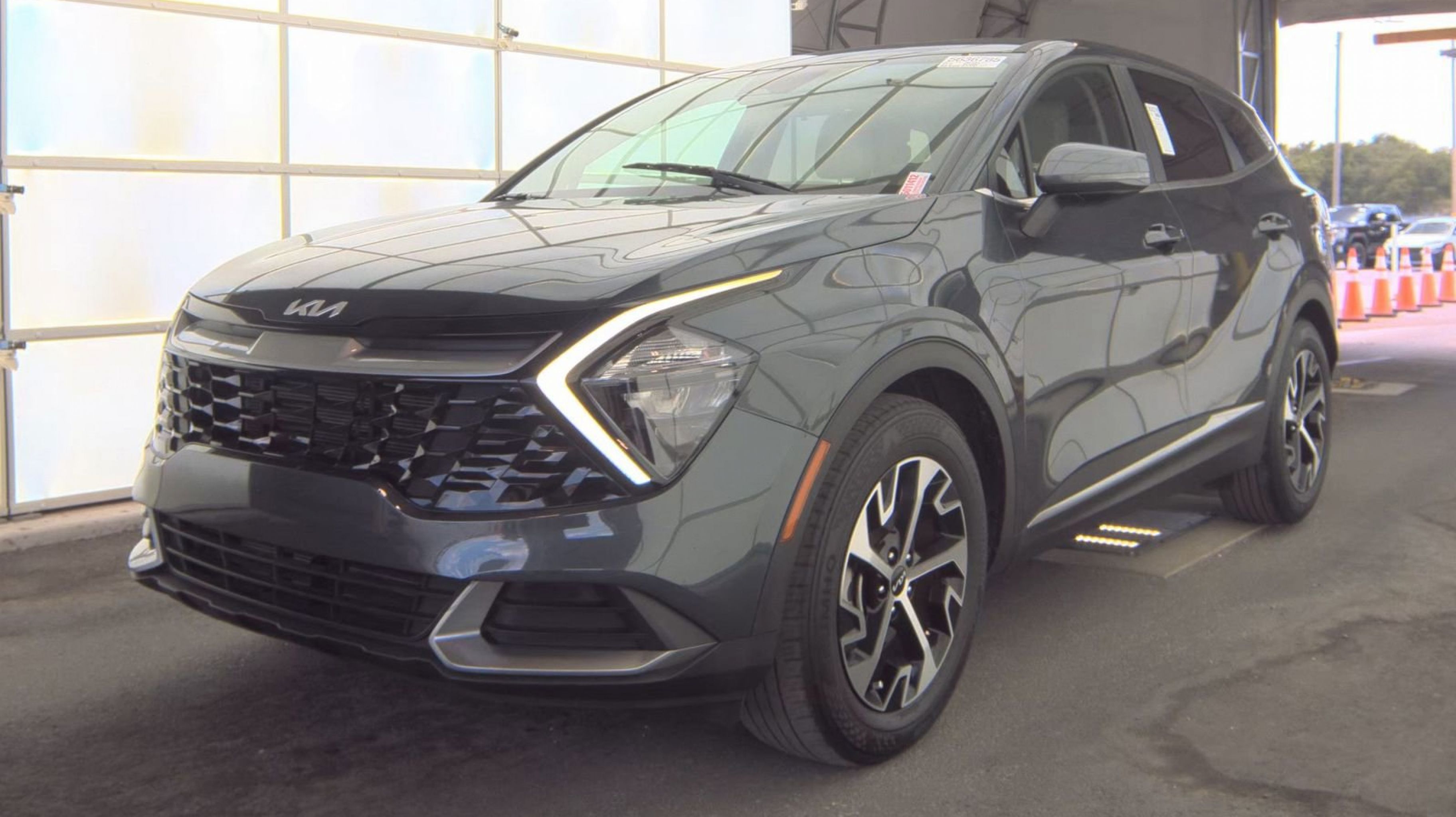2023 Kia Sportage 2.5 EX AT's photo