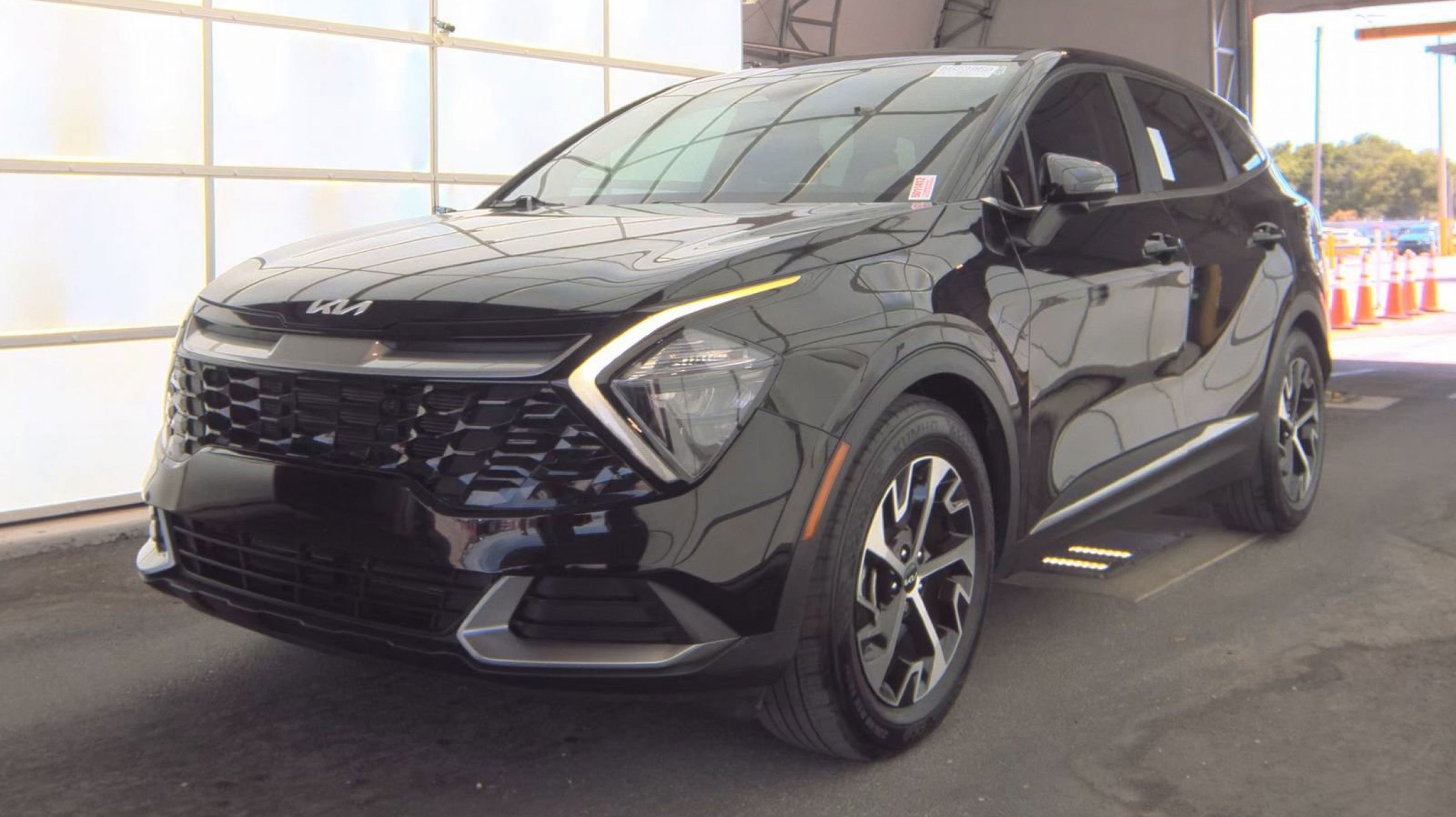 2023 Kia Sportage 2.5 EX AT's photo