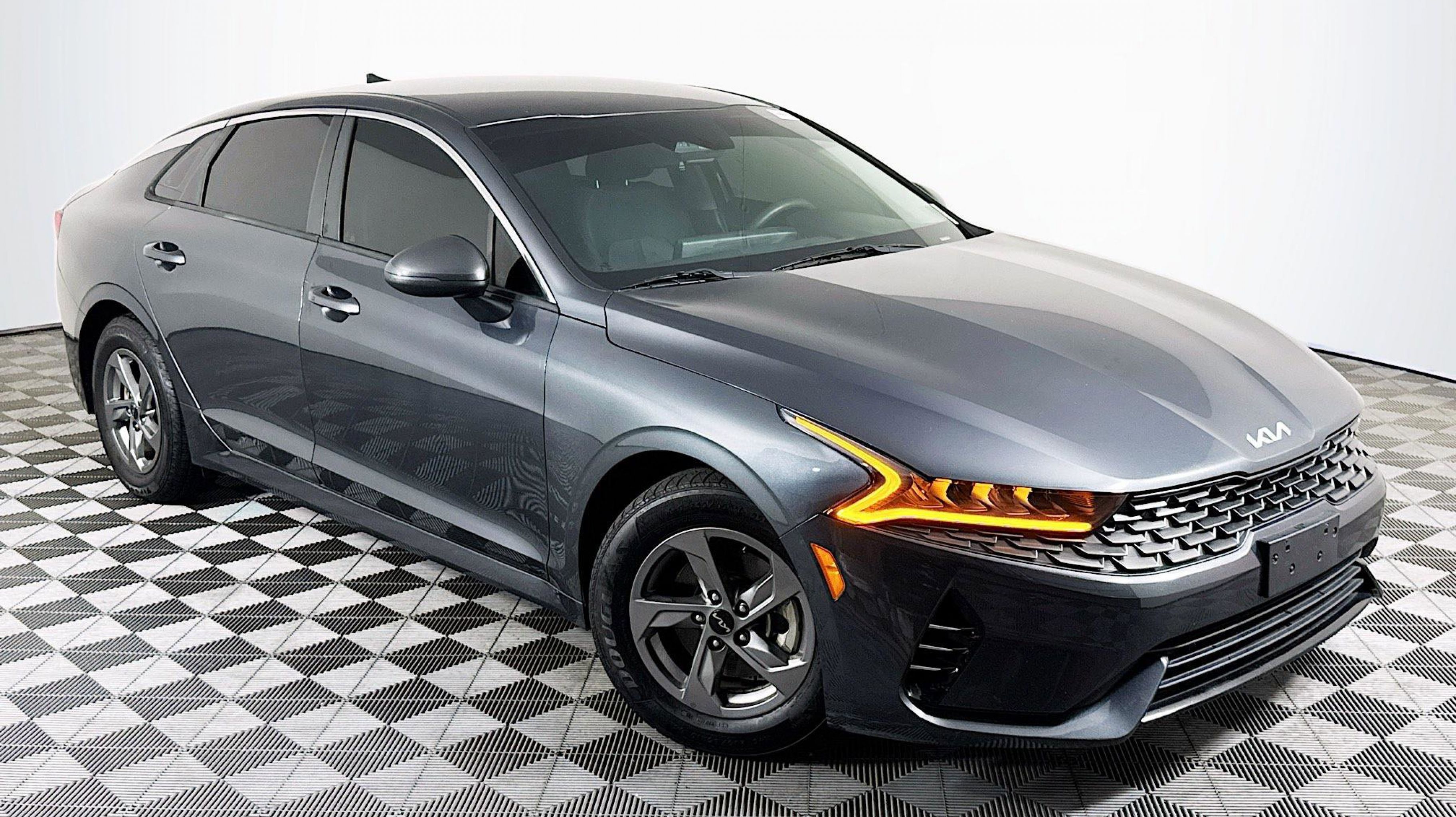 2022 Kia Optima LXS FWD's photo