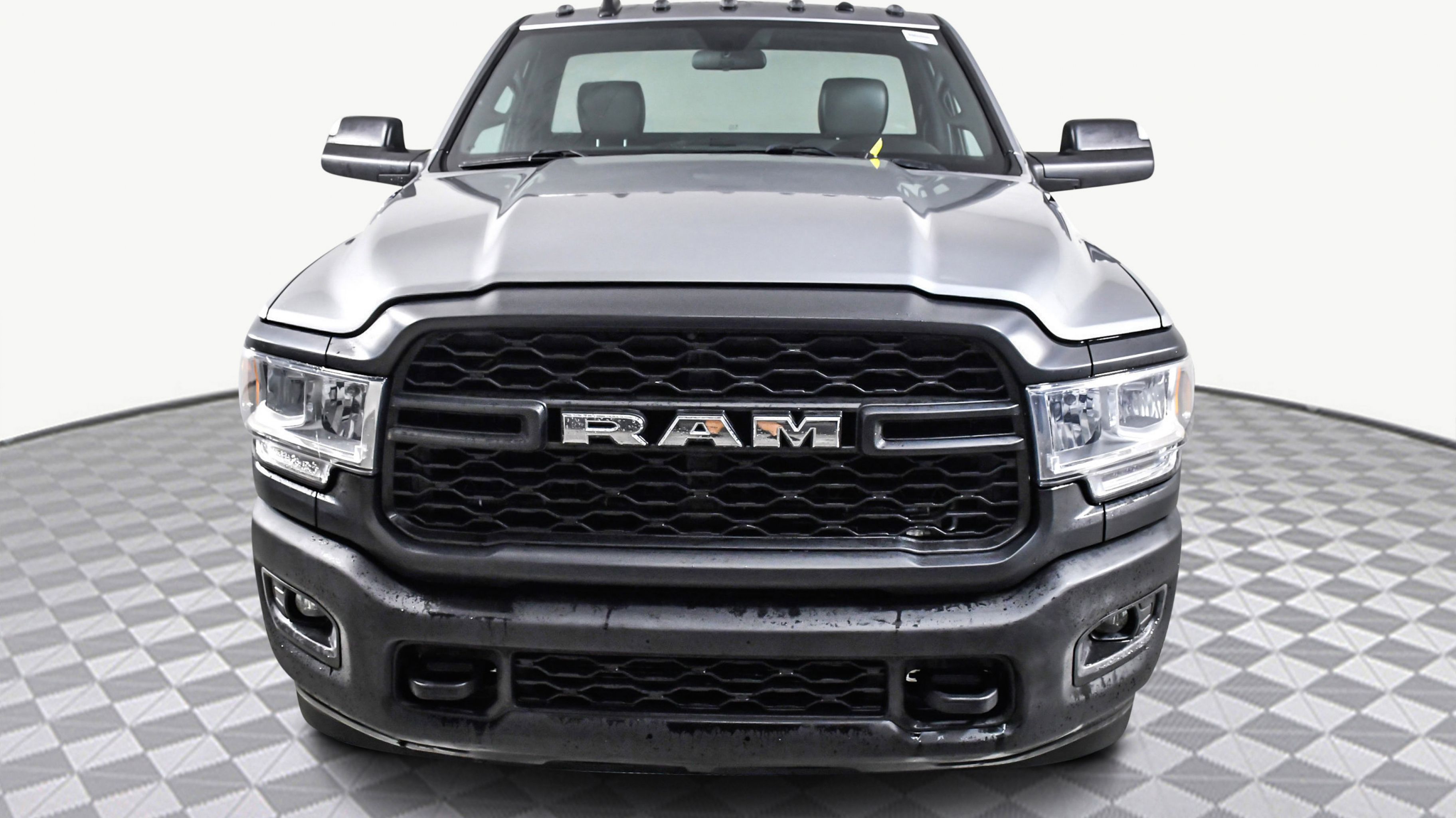 2022 Ram 3500 Tradesman photo 2