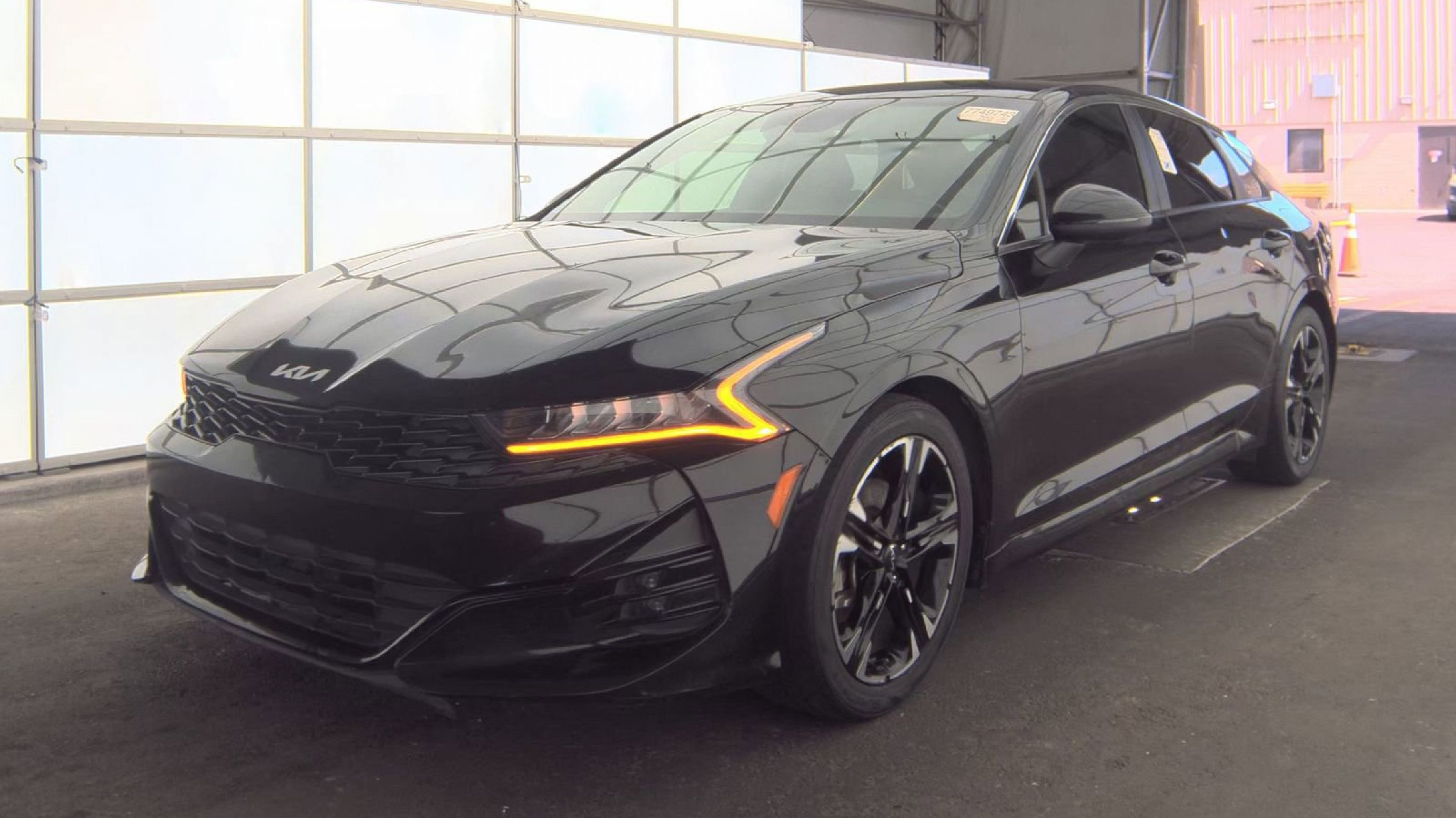 2022 Kia Optima GT-Line FWD's photo