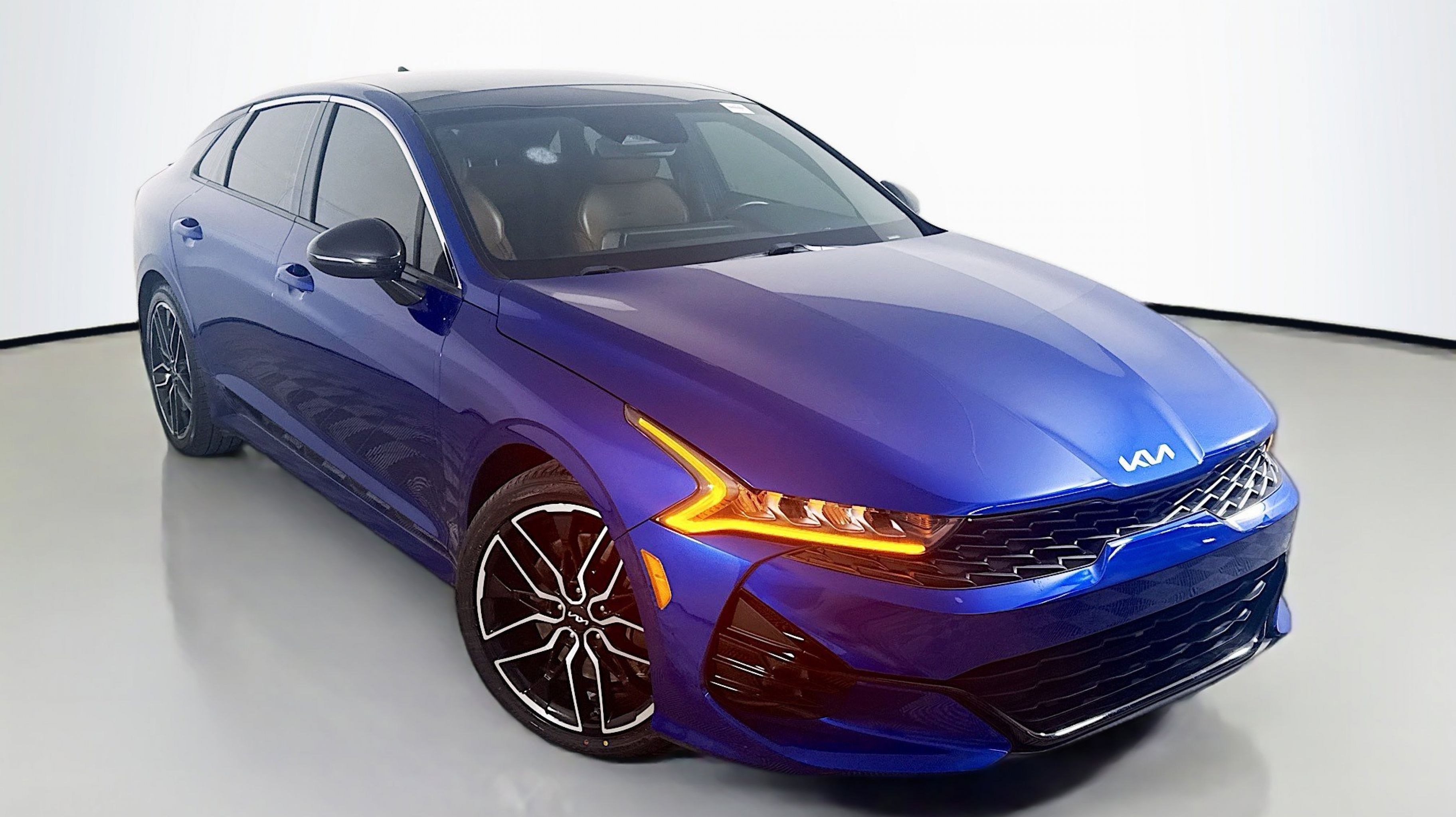2023 Kia Optima GT FWD's photo