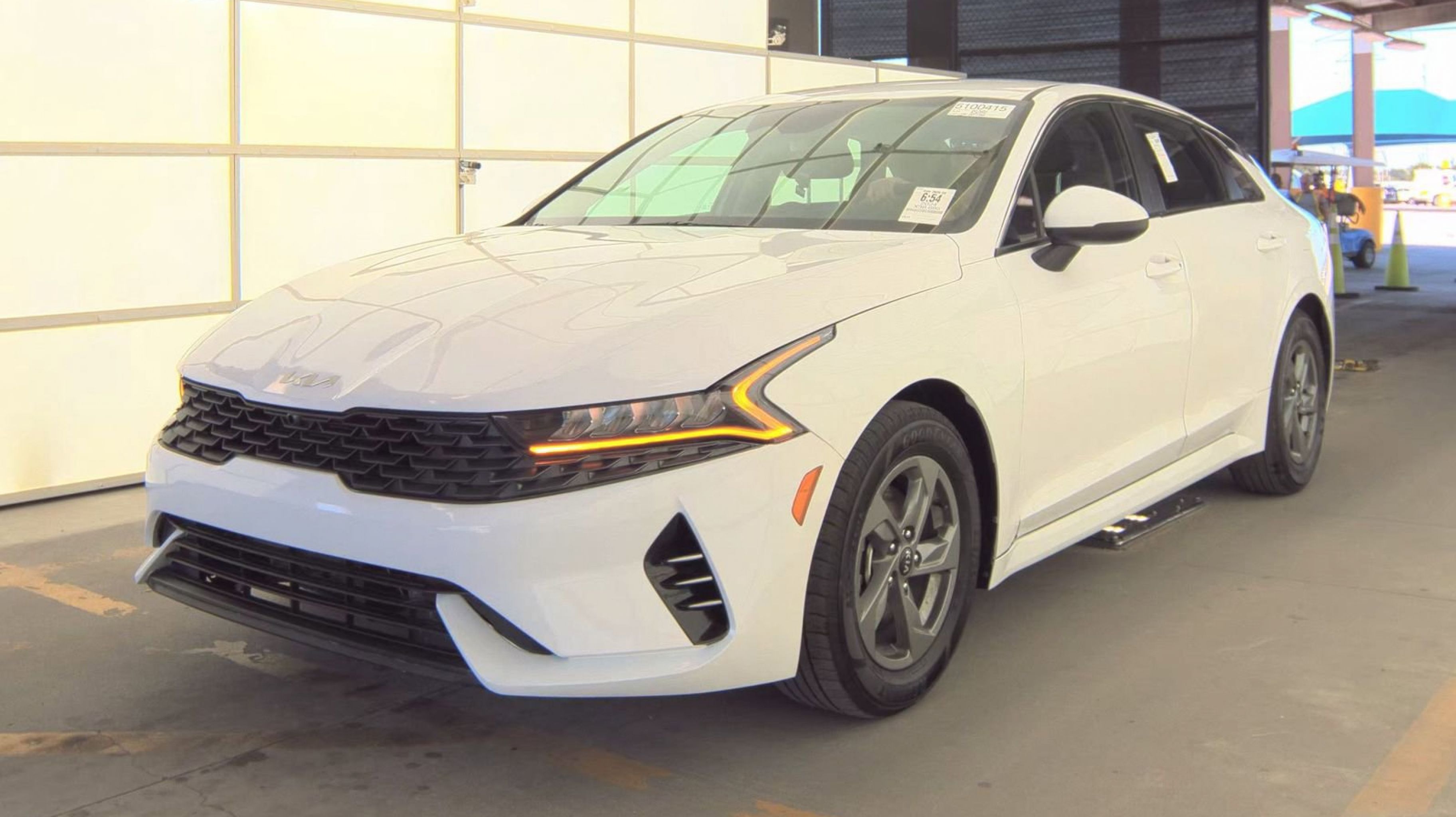 2024 Kia Optima LXS FWD's photo