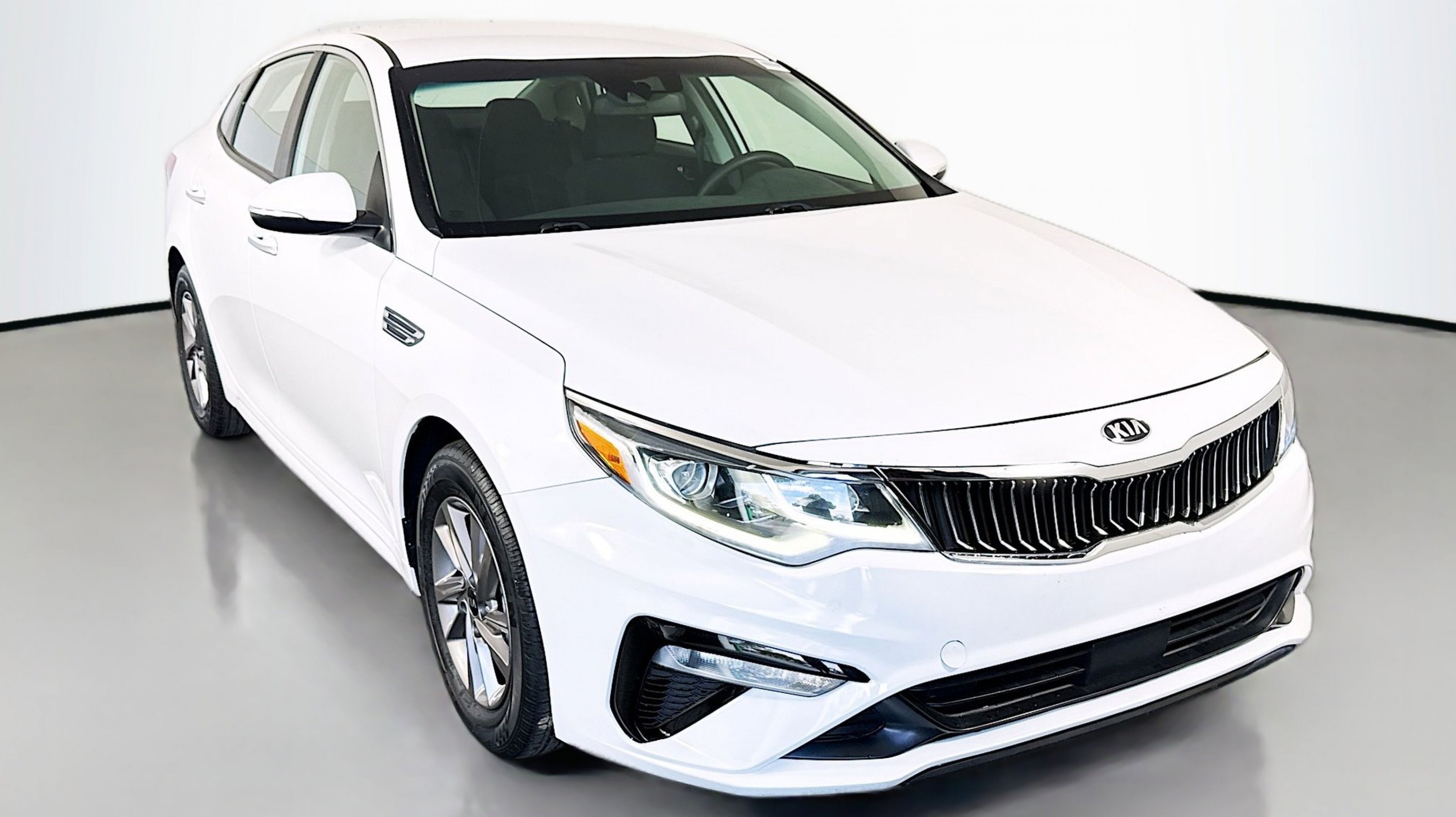 2020 Kia Optima LX AT's photo