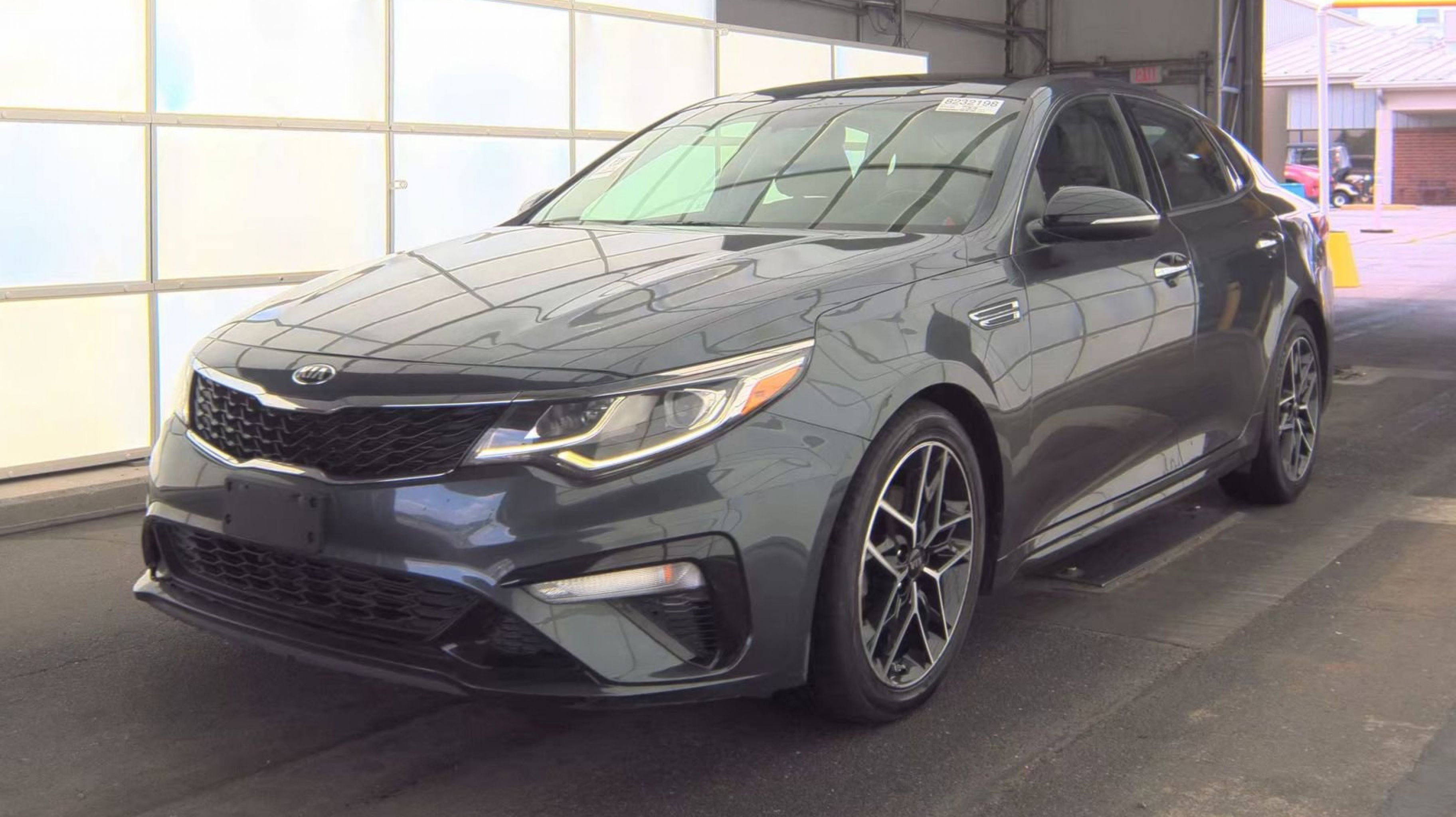 2020 Kia Optima SE's photo