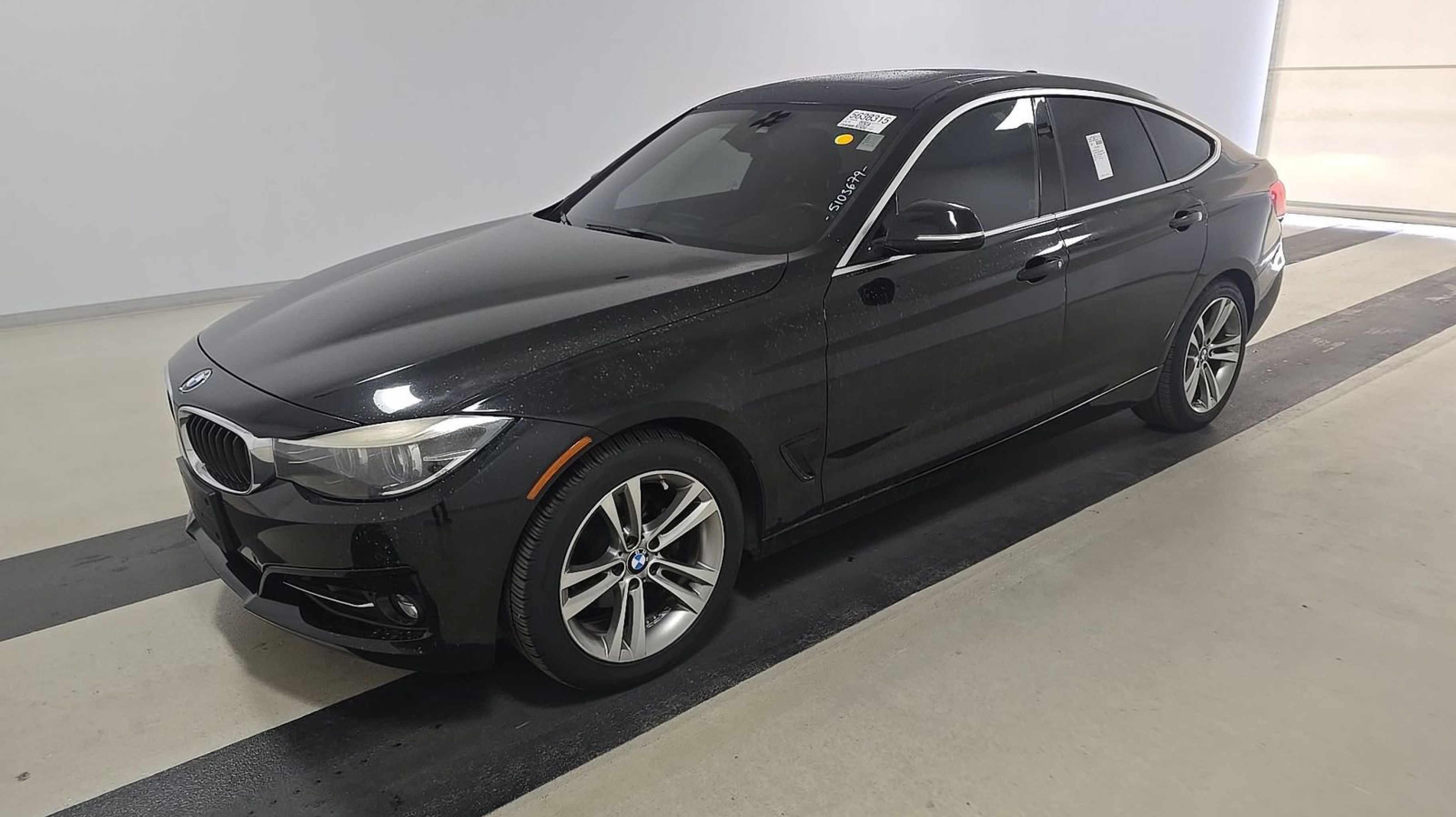2018 BMW 3 Series 330i xDrive Gran Turismo's photo