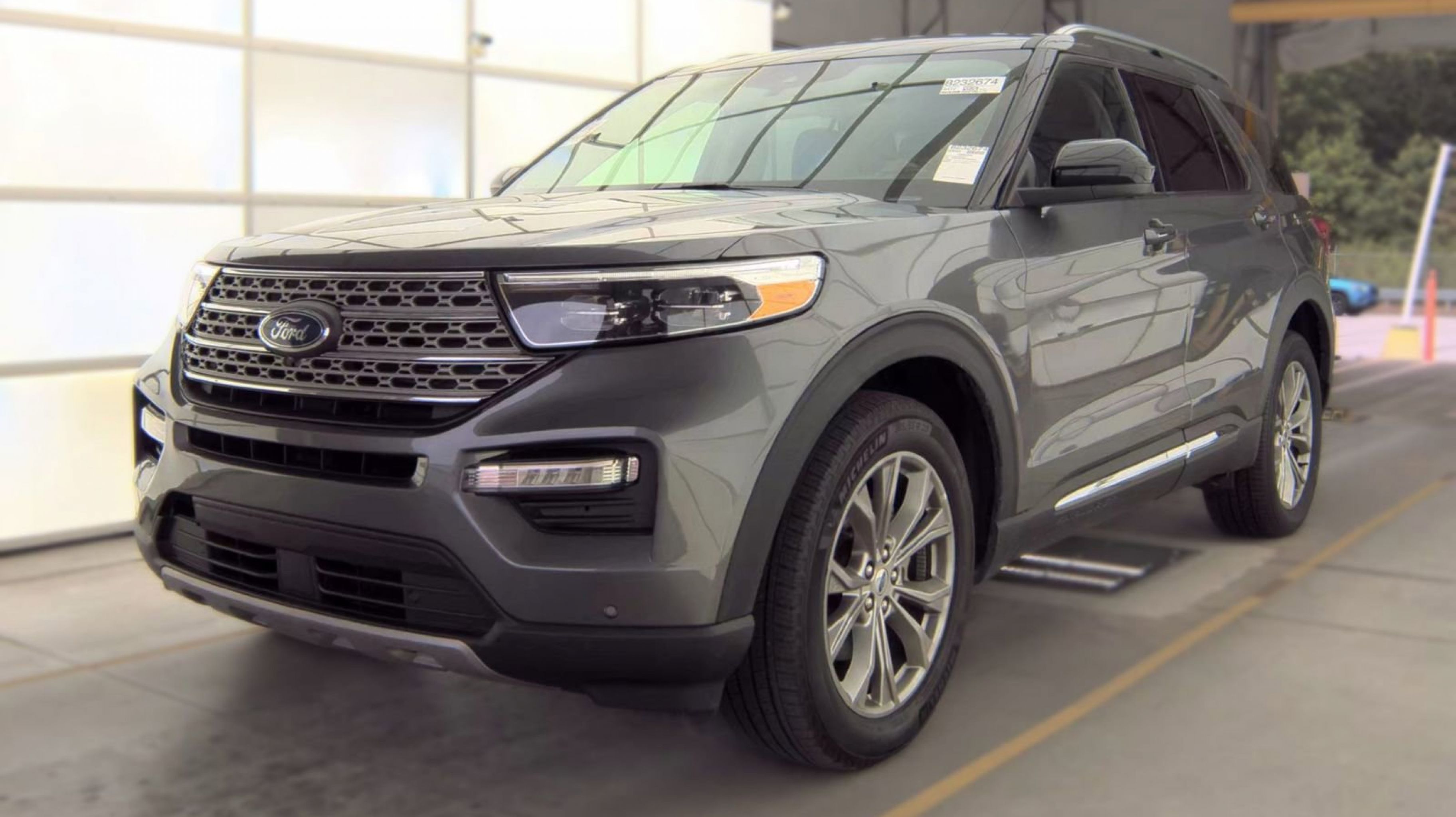 2023 Ford Explorer Limited 4WD's photo