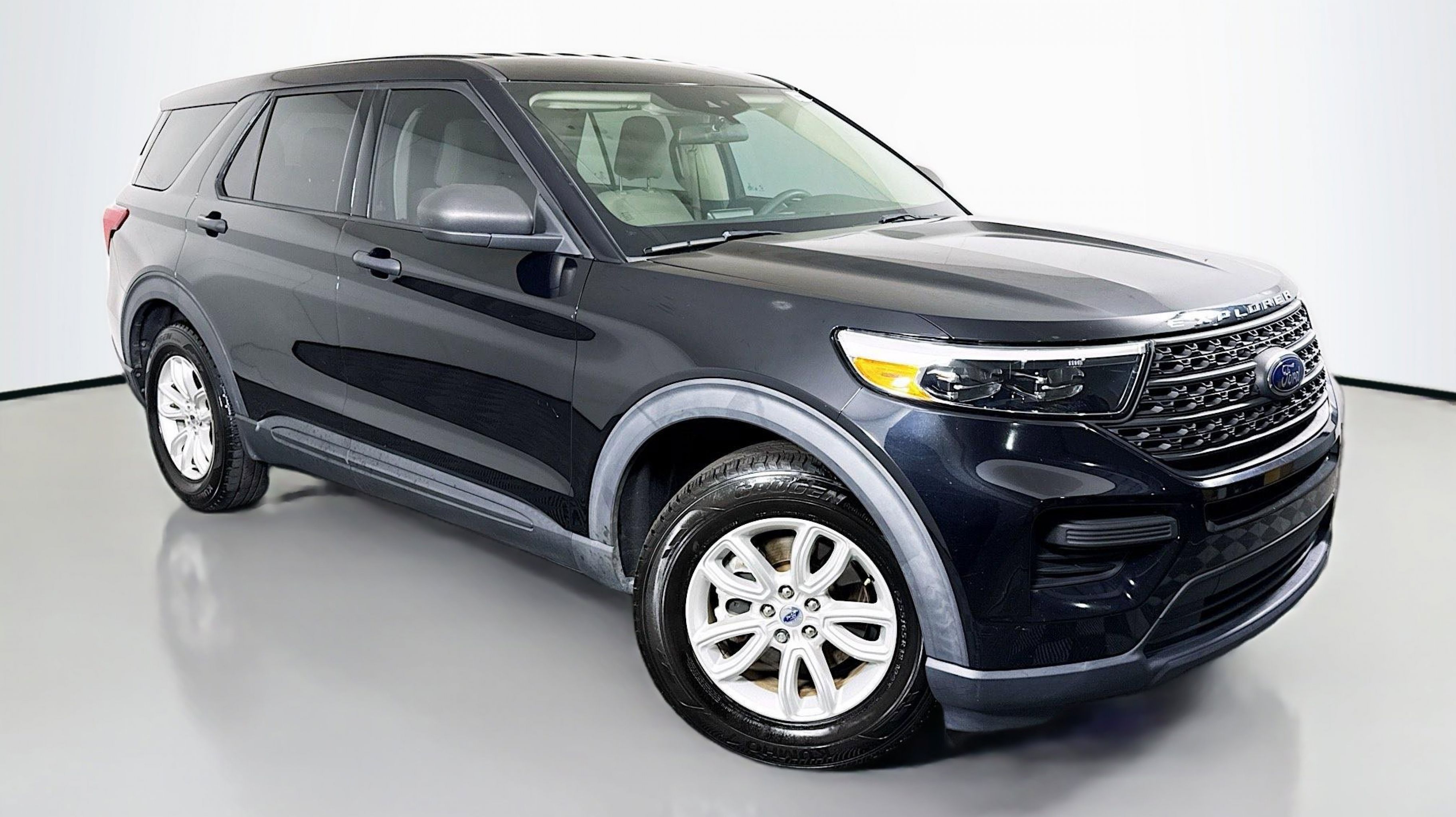 2020 Ford Explorer Base RWD's photo