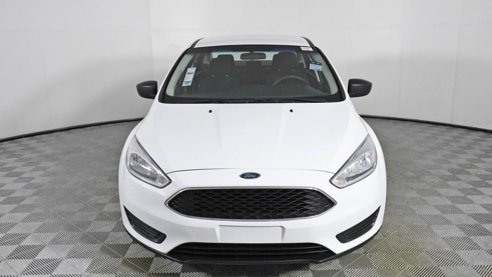 2016 Ford Focus S #1