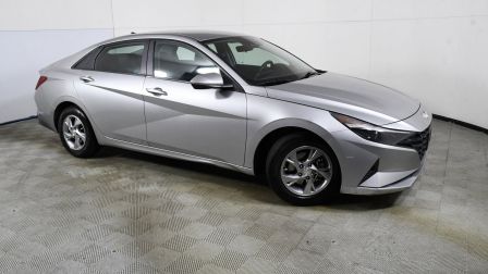 2021 Hyundai Elantra SE                