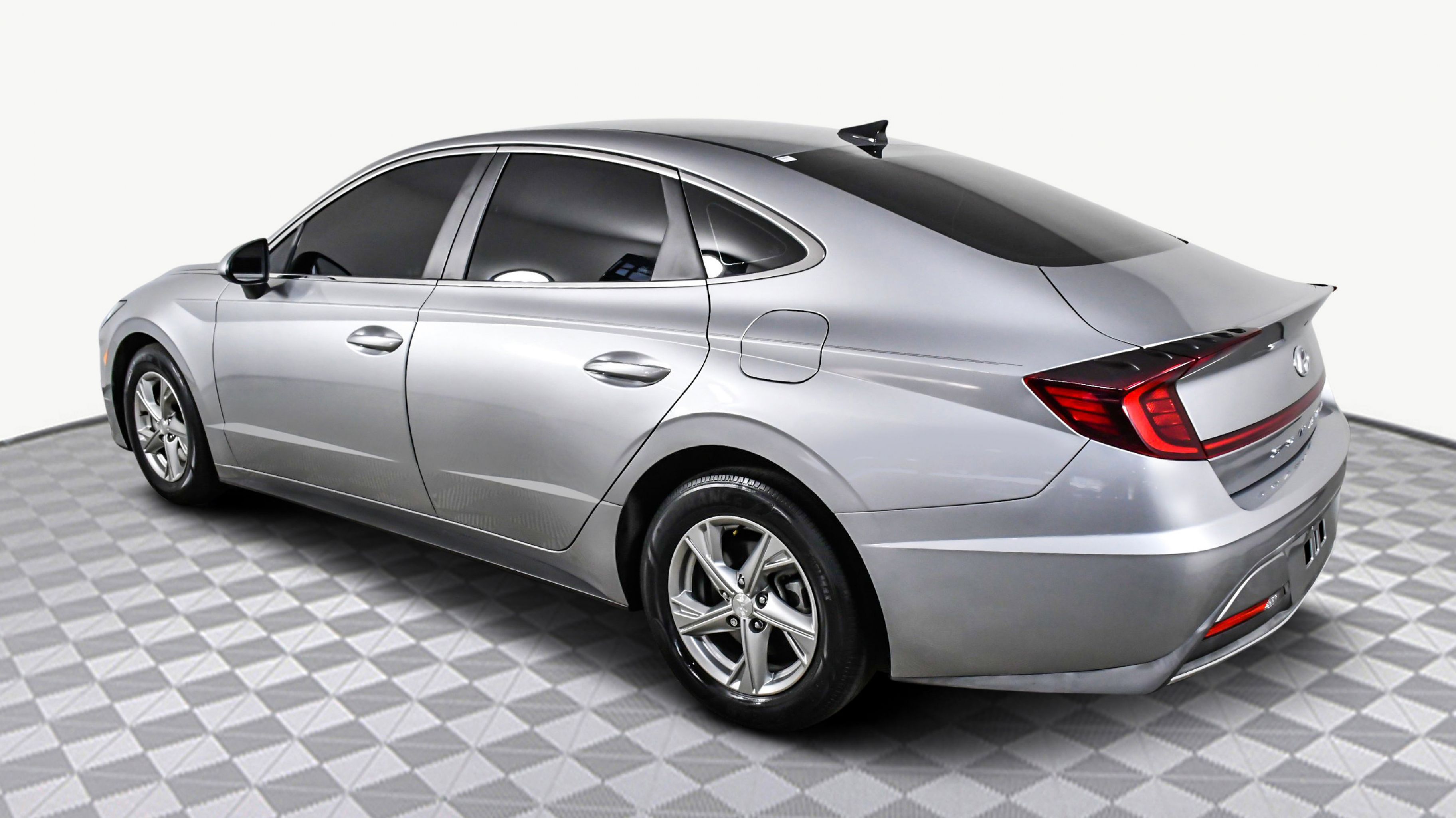 2021 Hyundai Sonata SE photo 2