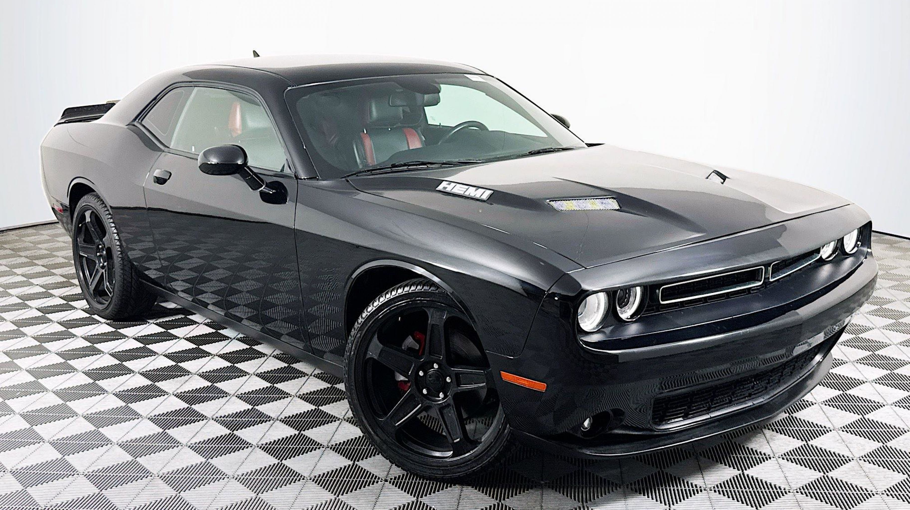2018 Dodge Challenger R/T's photo