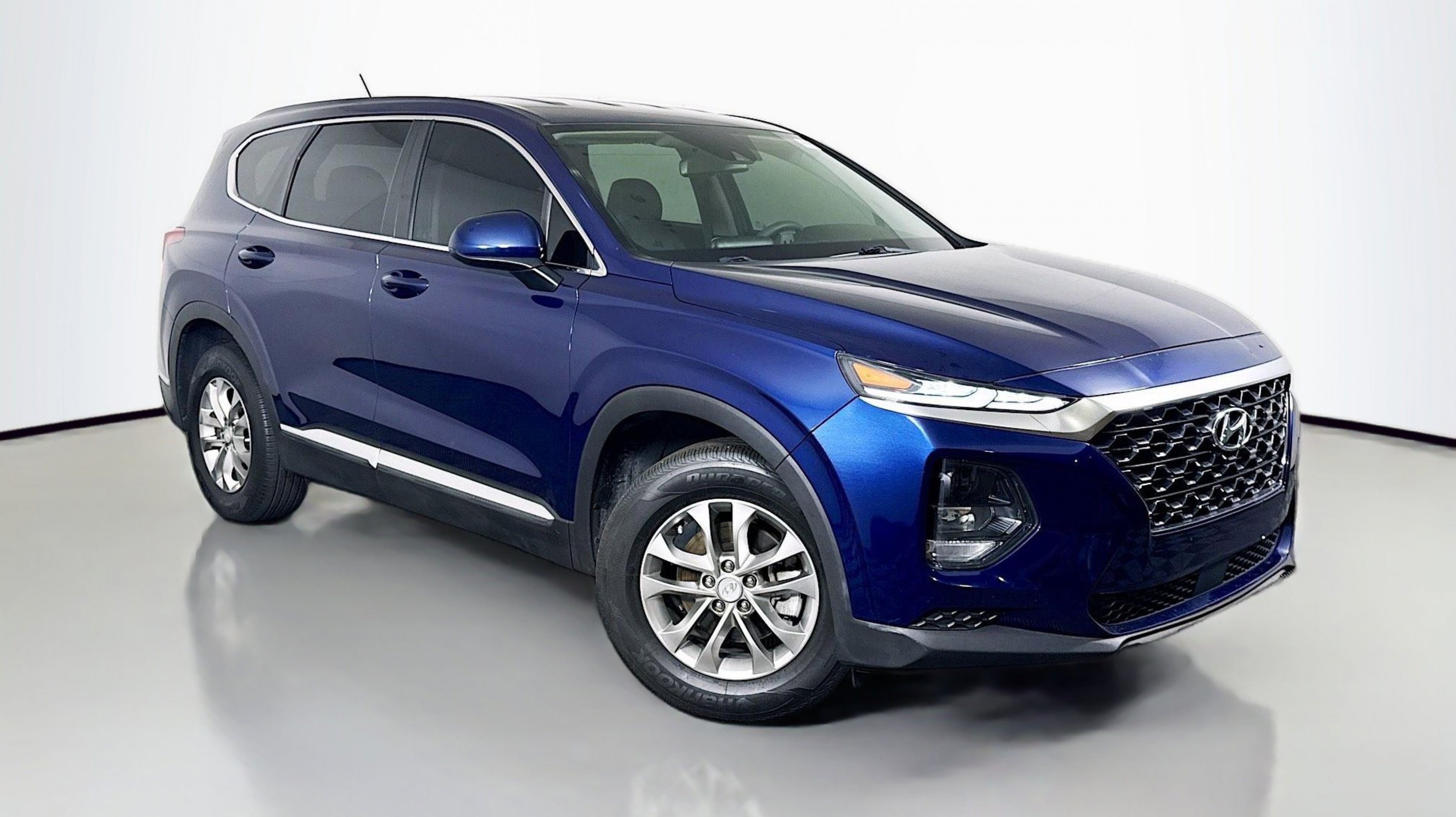 2020 Hyundai Santa Fe SE's photo