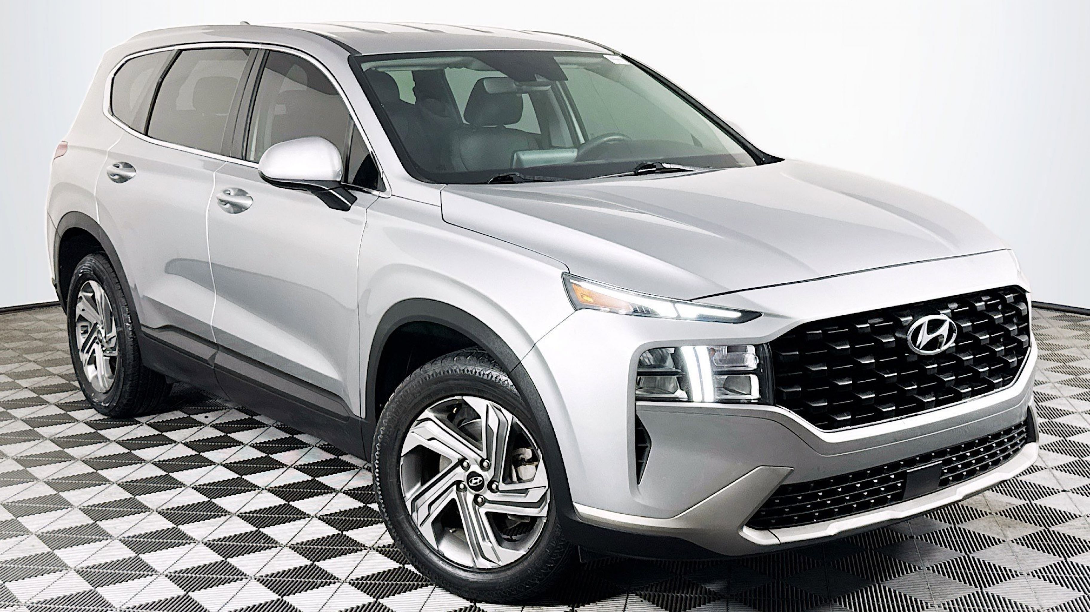 2021 Hyundai Santa Fe SE