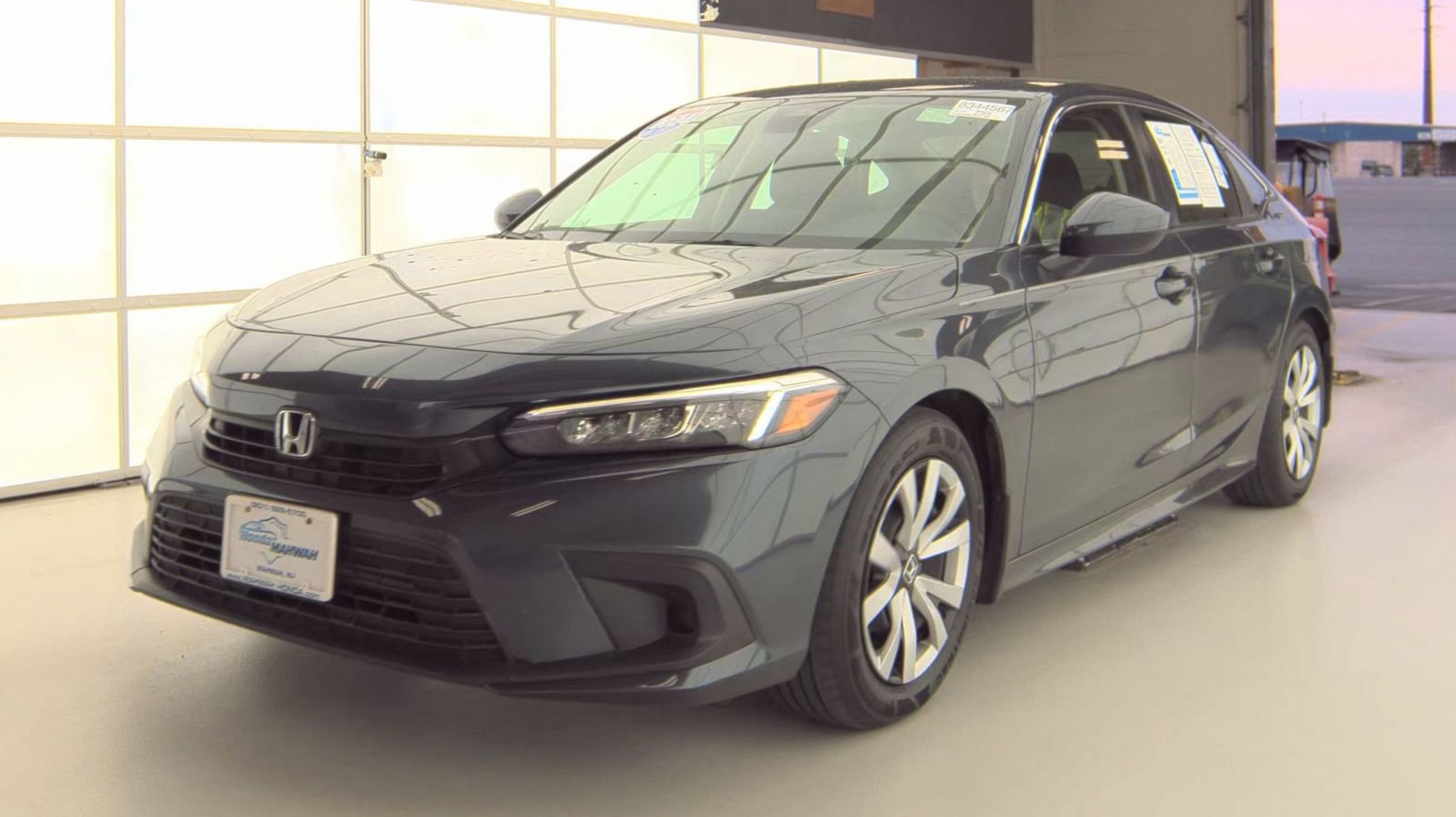 2024 Honda Civic LX CVT's photo