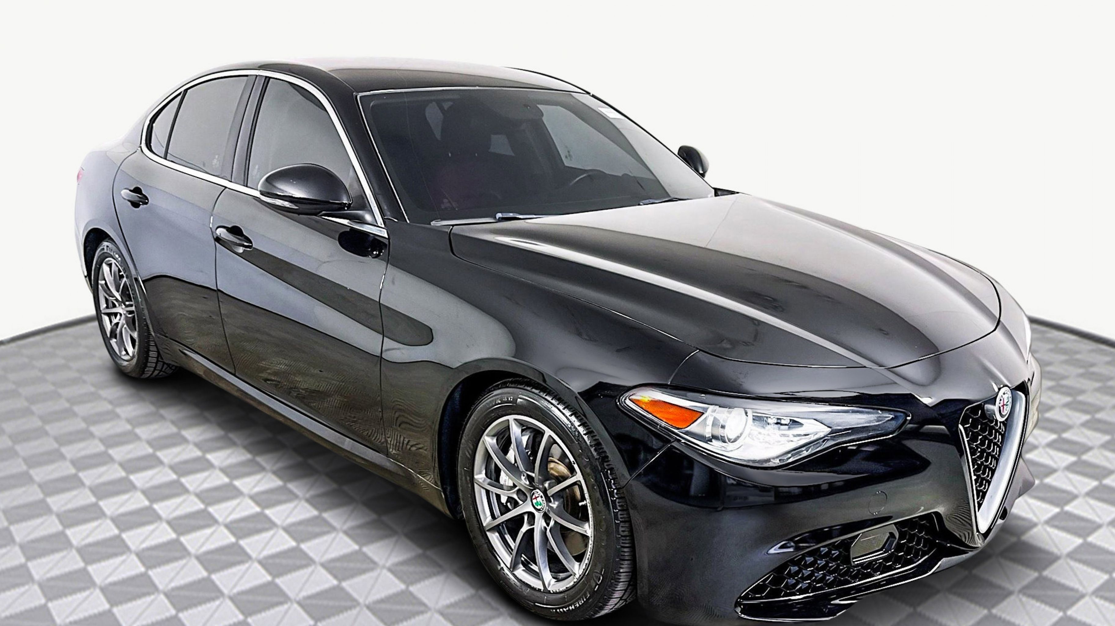 2019 Alfa Romeo Giulia Base