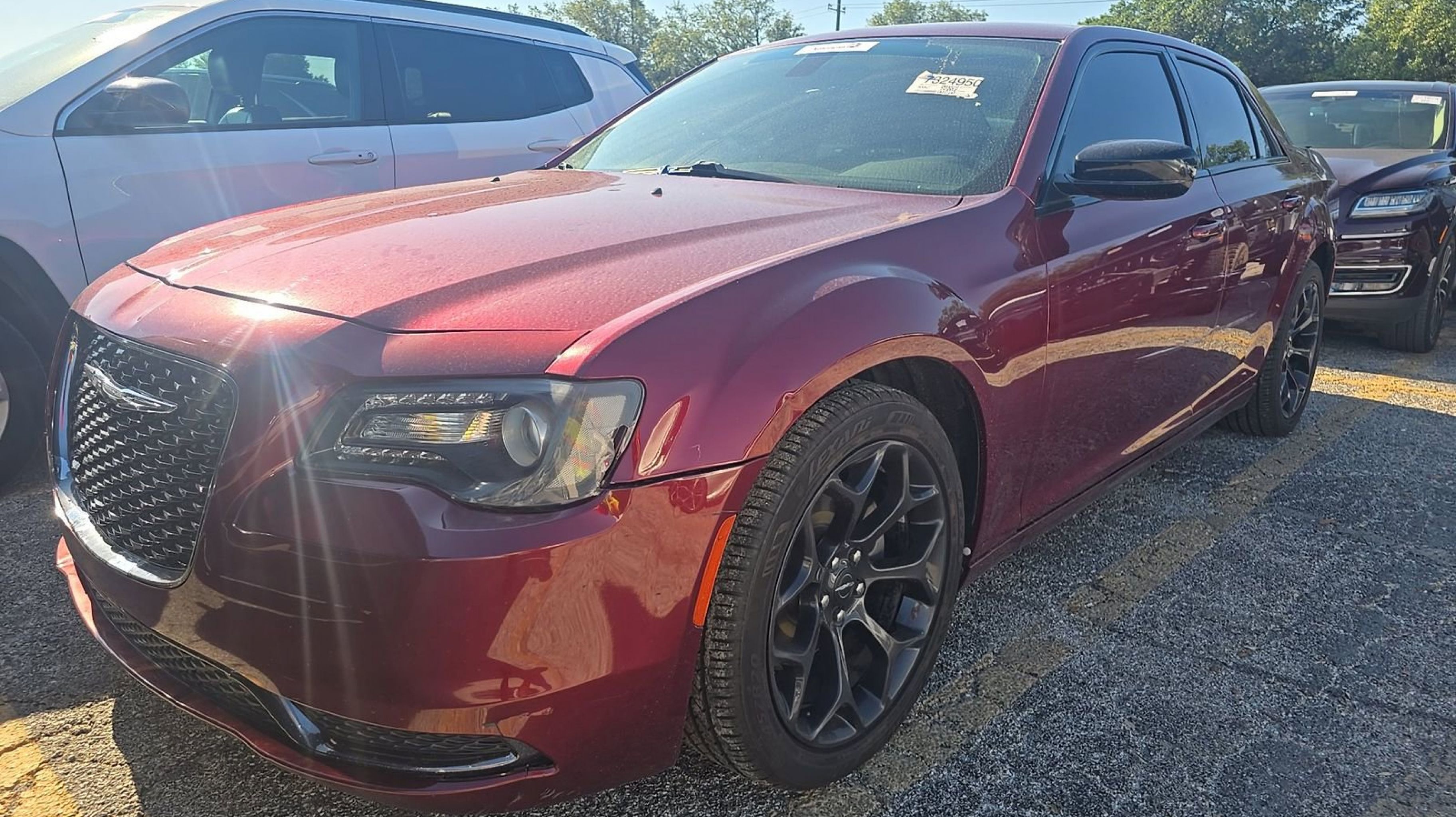2019 Chrysler 300 Touring's photo