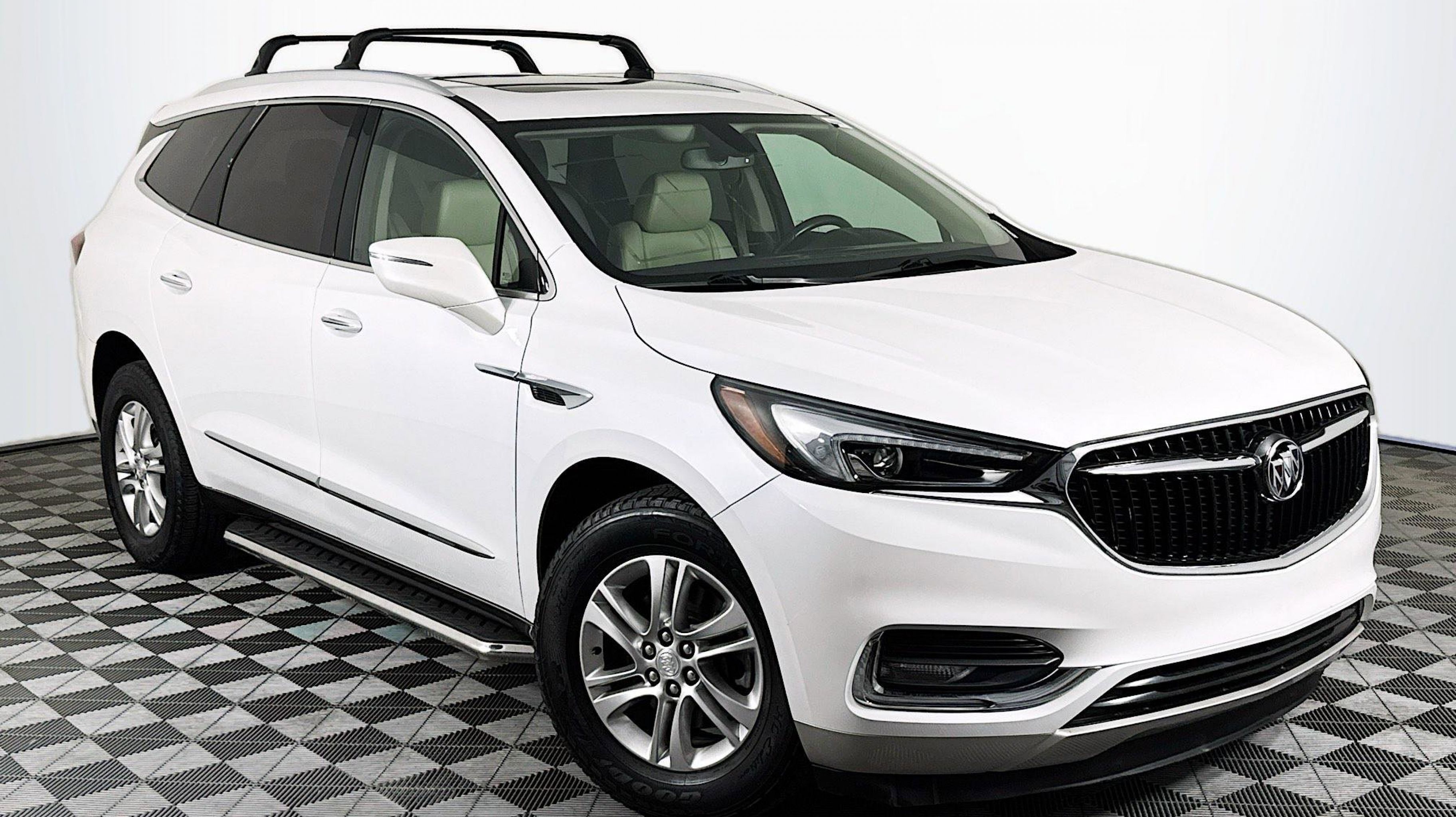 2019 Buick Enclave Essence AWD's photo