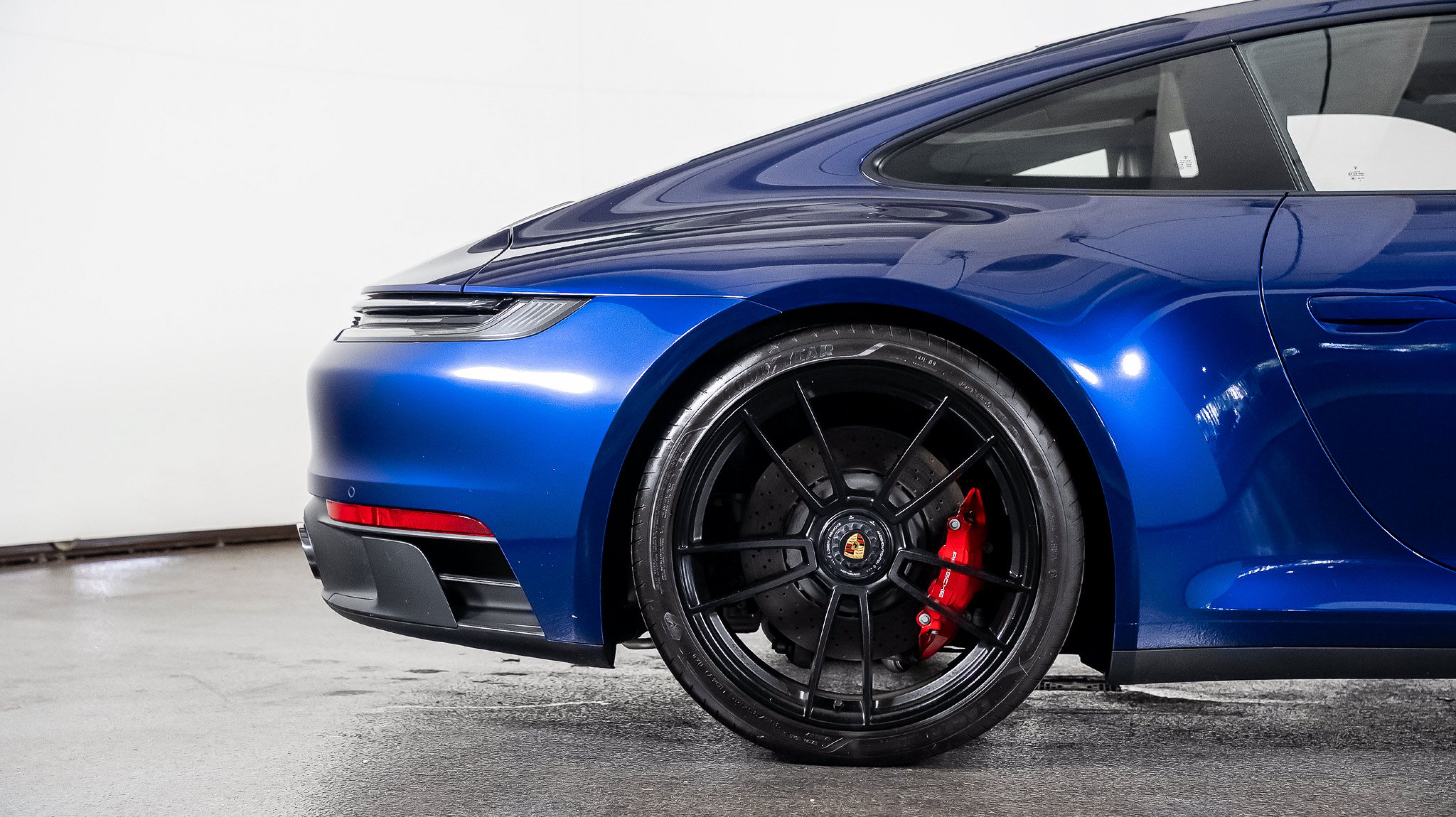 2024 Porsche 911 GTS - Photo 30