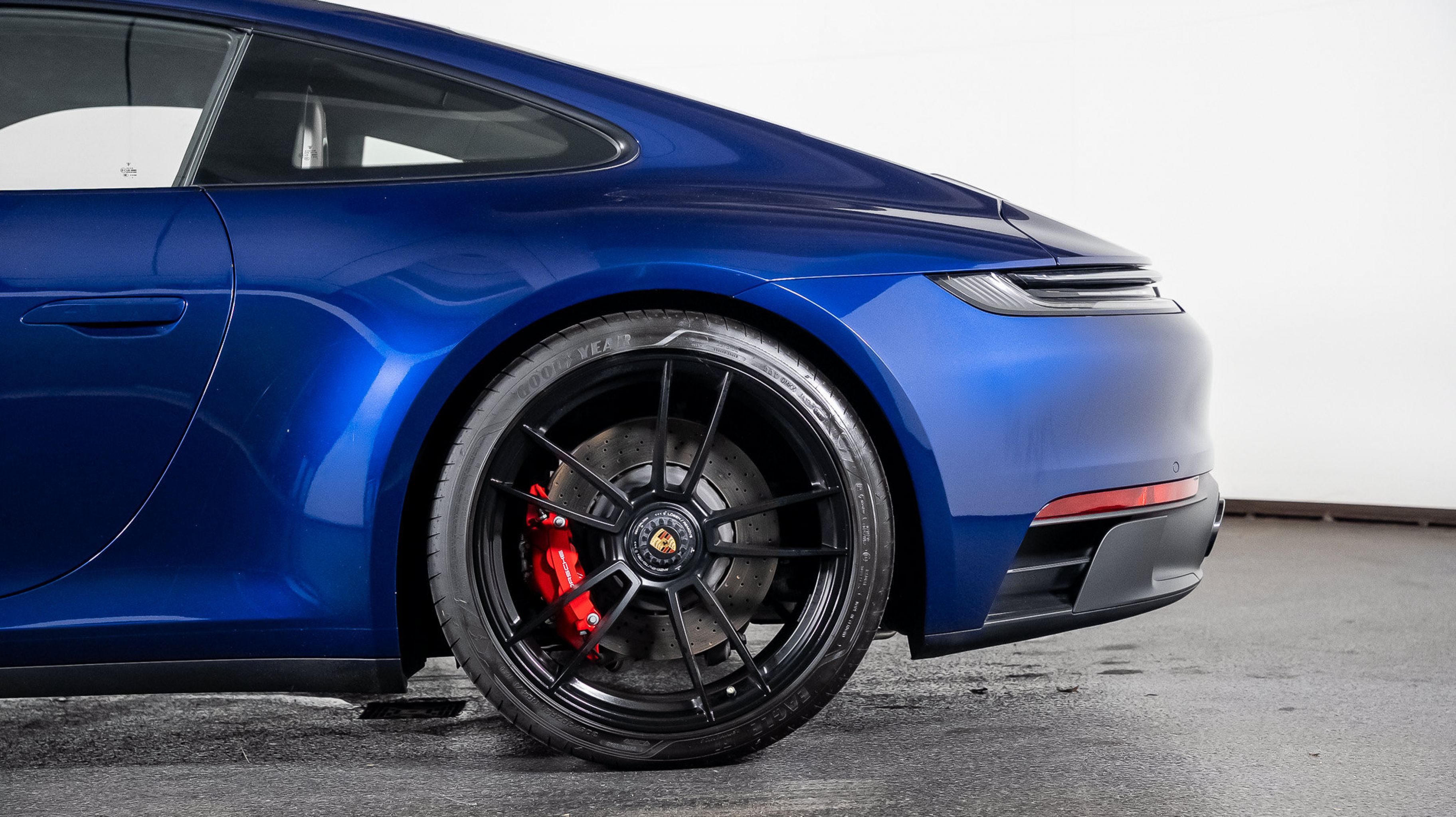 2024 Porsche 911 GTS - Photo 18