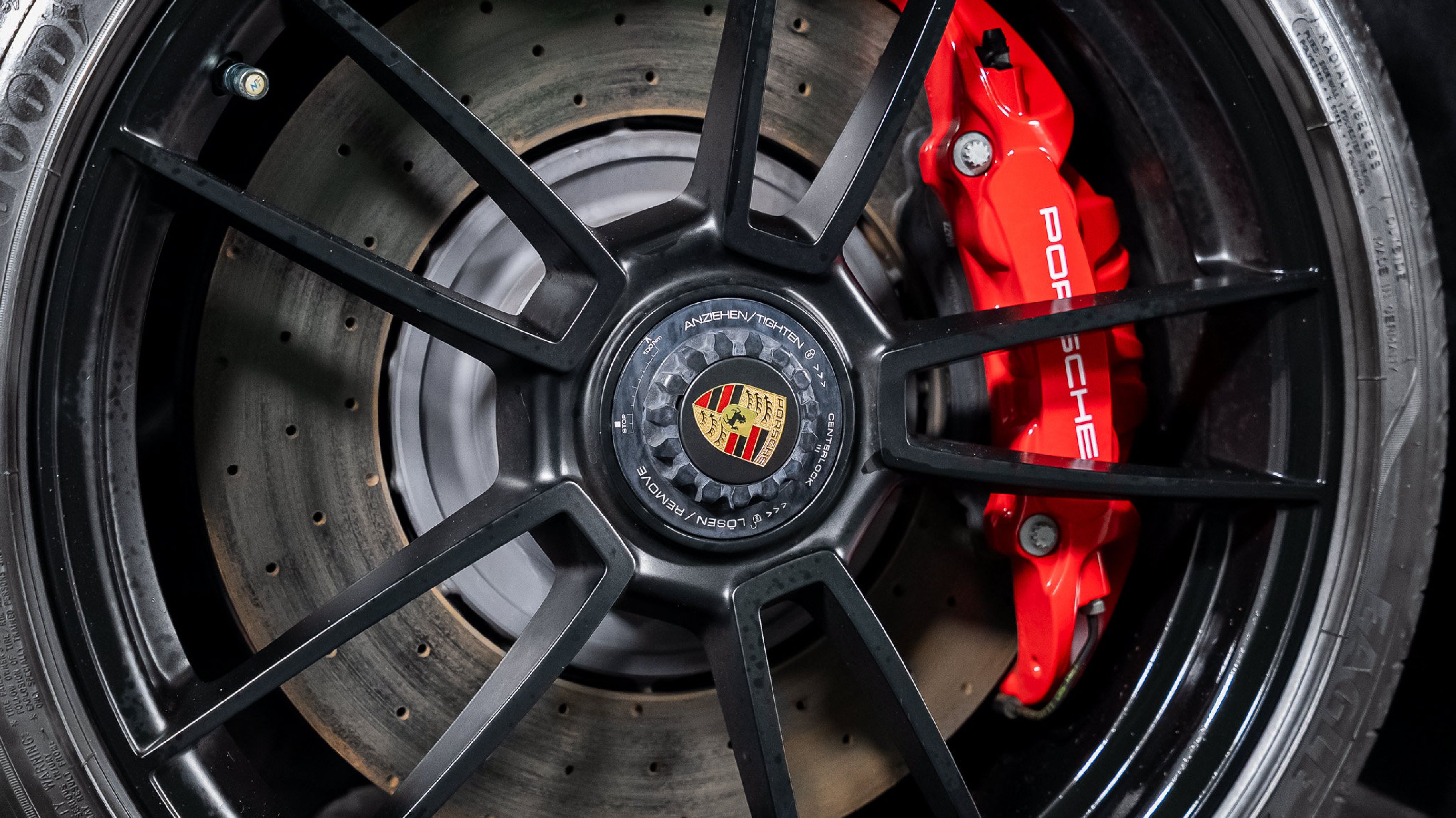 2024 Porsche 911 GTS - Photo 16