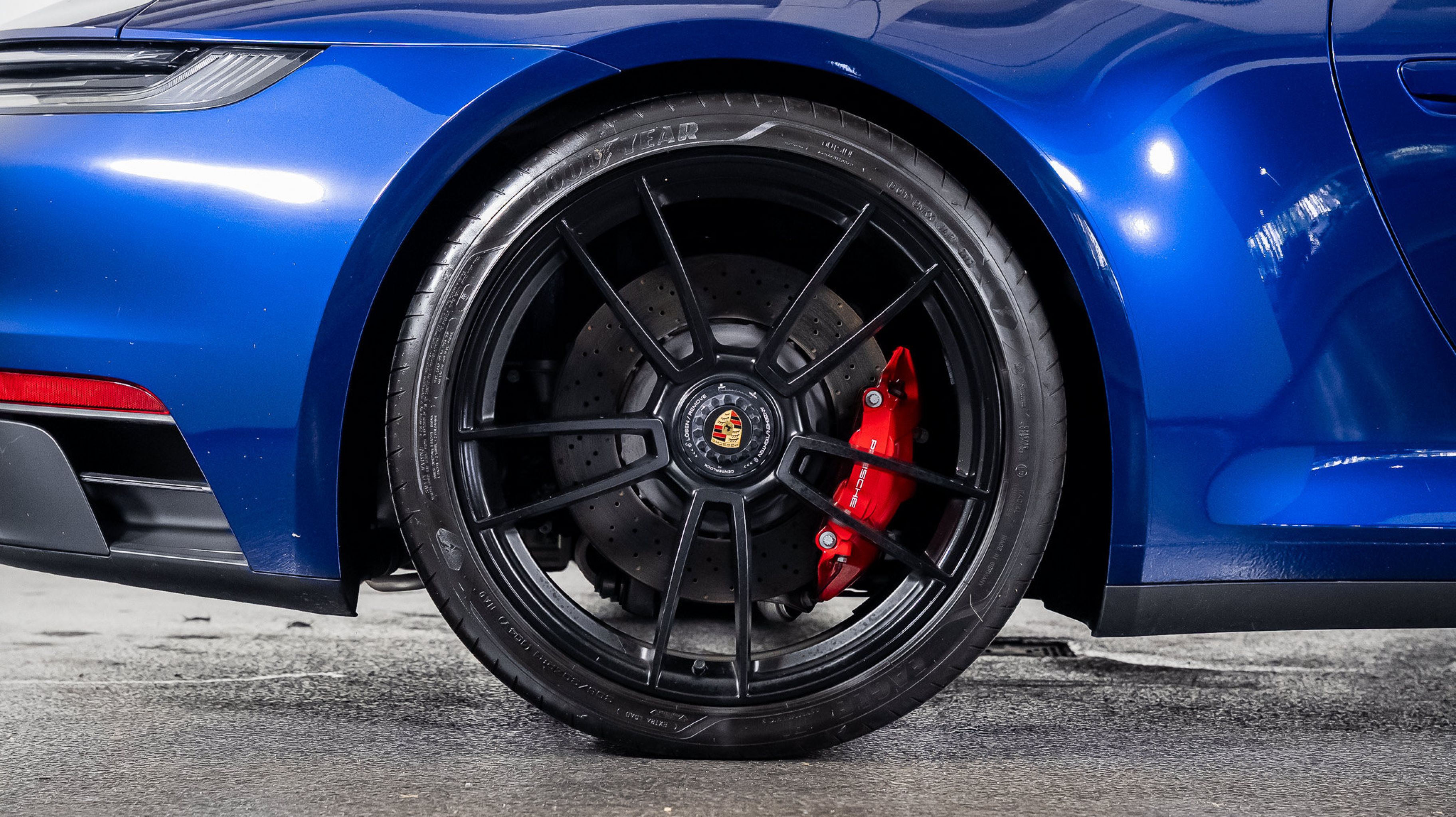 2024 Porsche 911 GTS - Photo 31