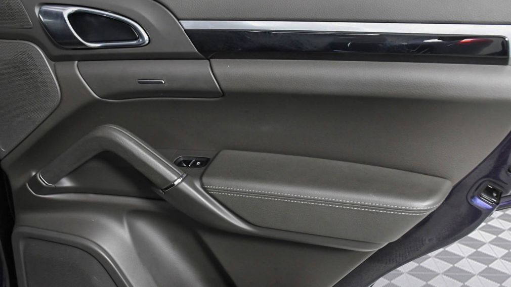 2018 Porsche Cayenne Base #19