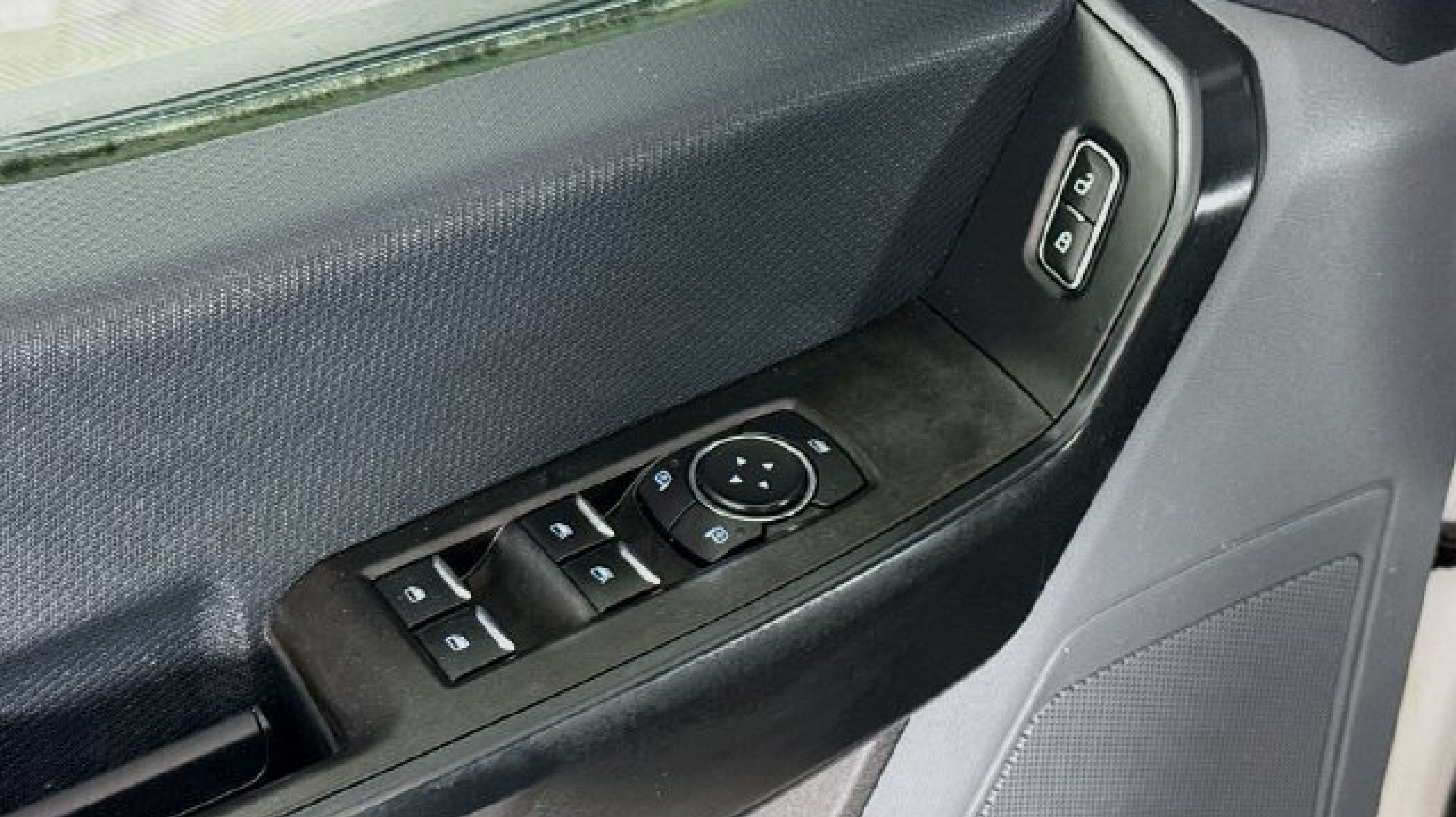 2022 Ford F-150 XL - Photo 19