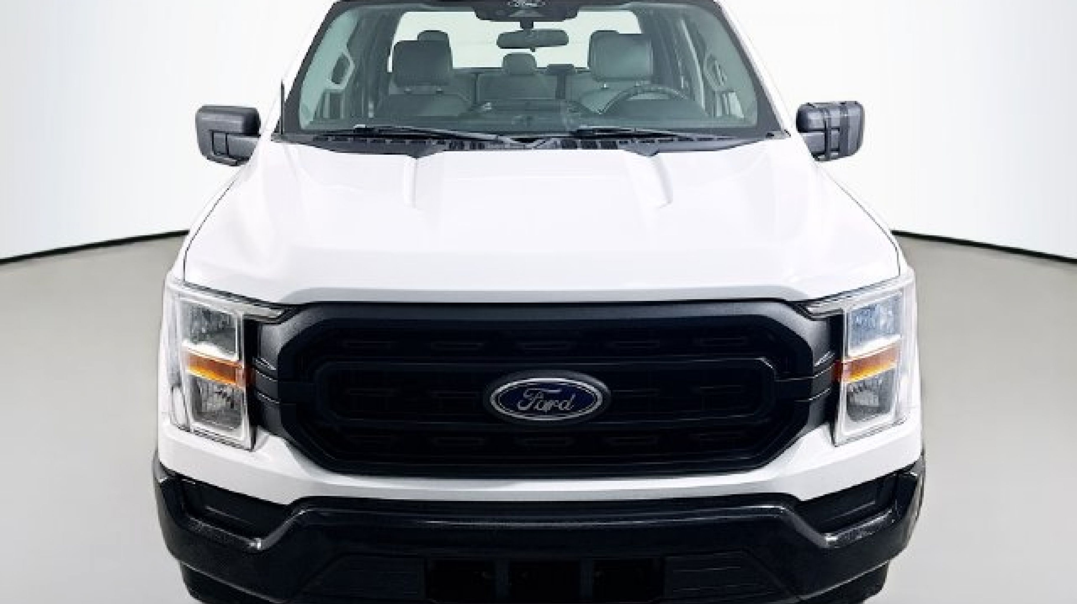2022 Ford F-150 XL - Photo 2