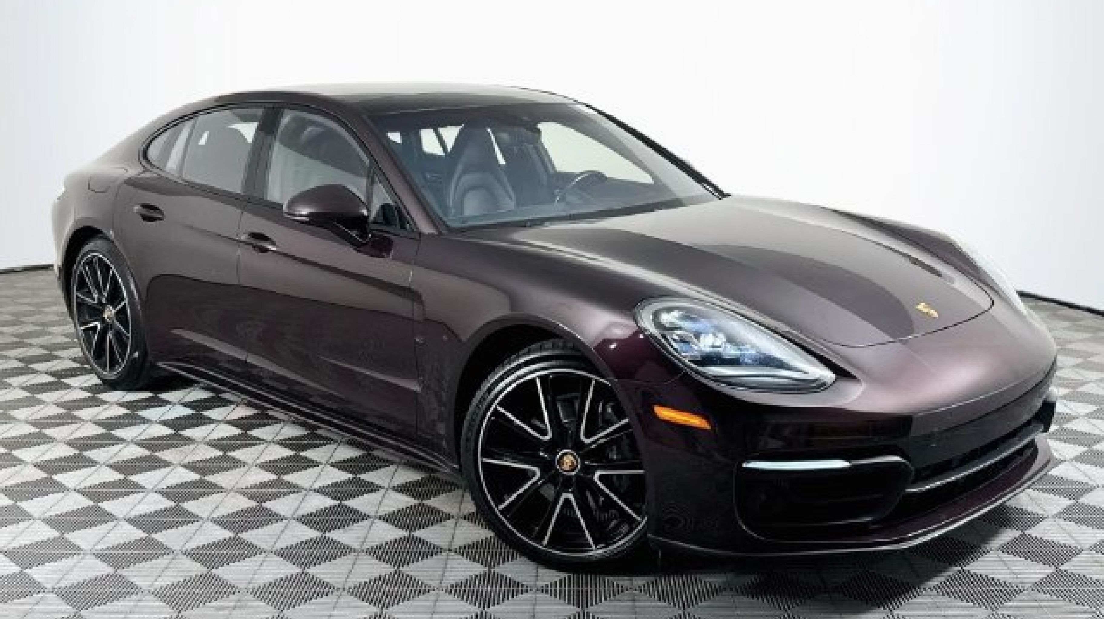 2023 Porsche Panamera