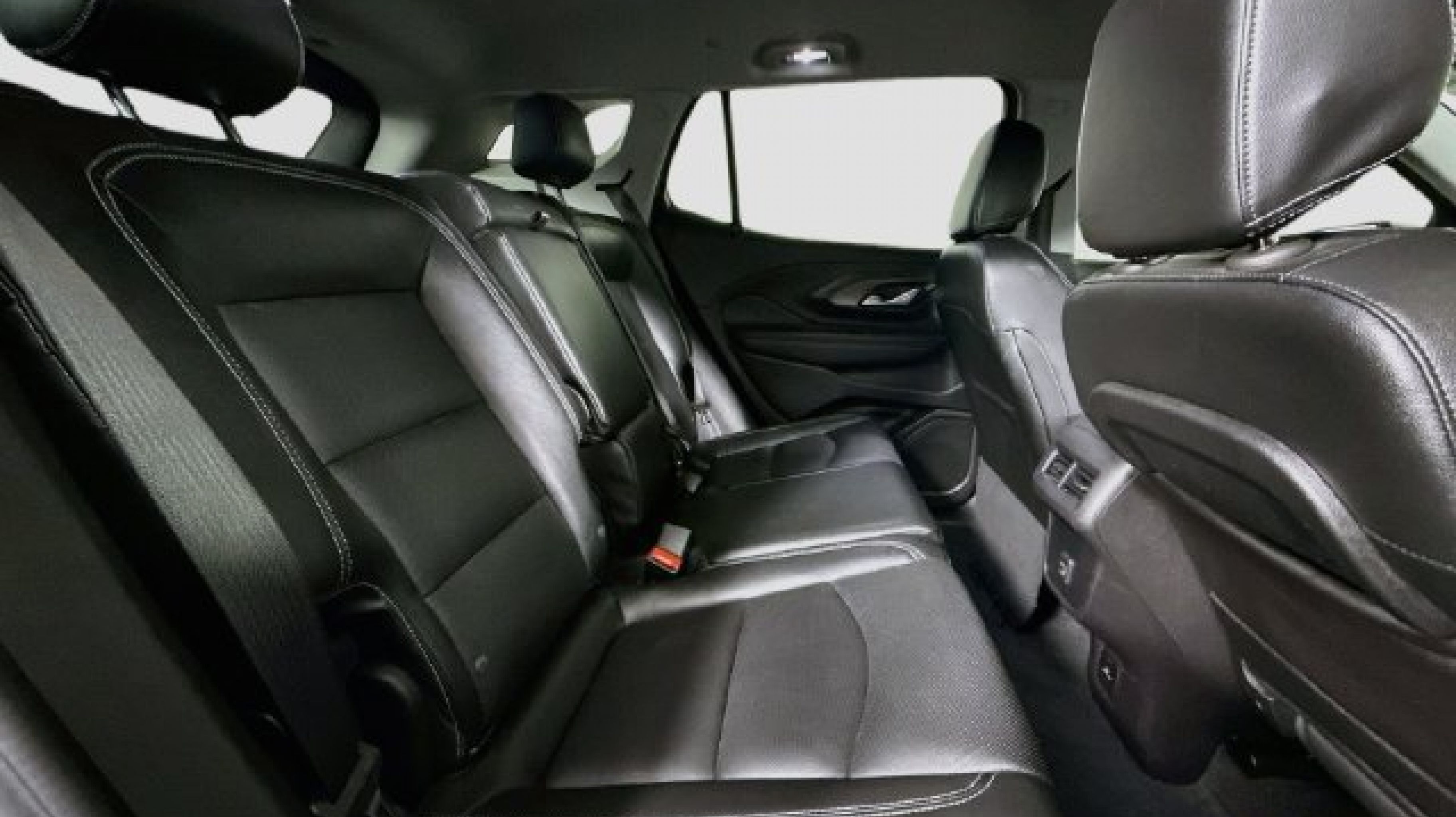 2024 GMC Terrain SLT - Photo 23