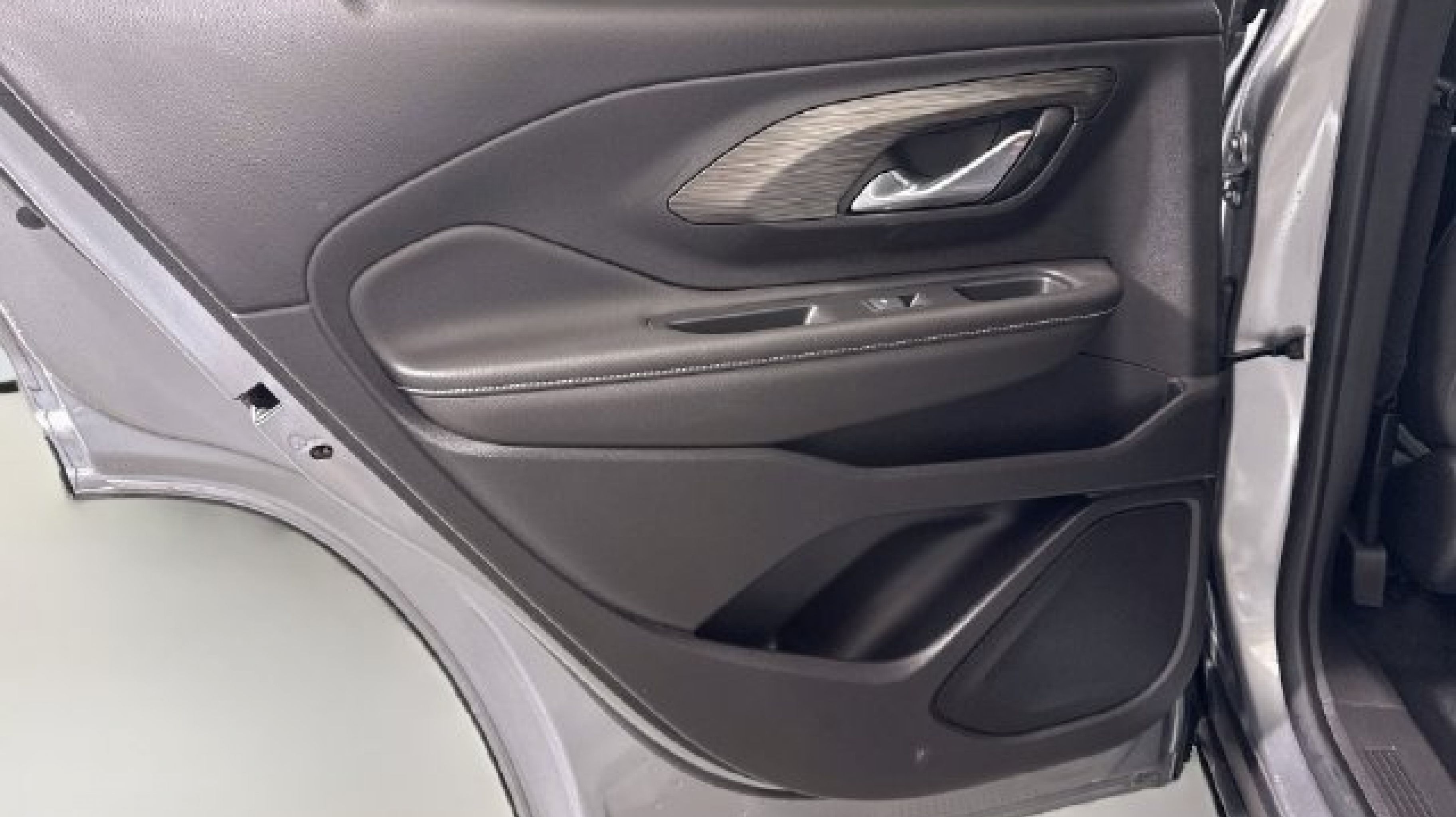 2024 GMC Terrain SLT - Photo 22
