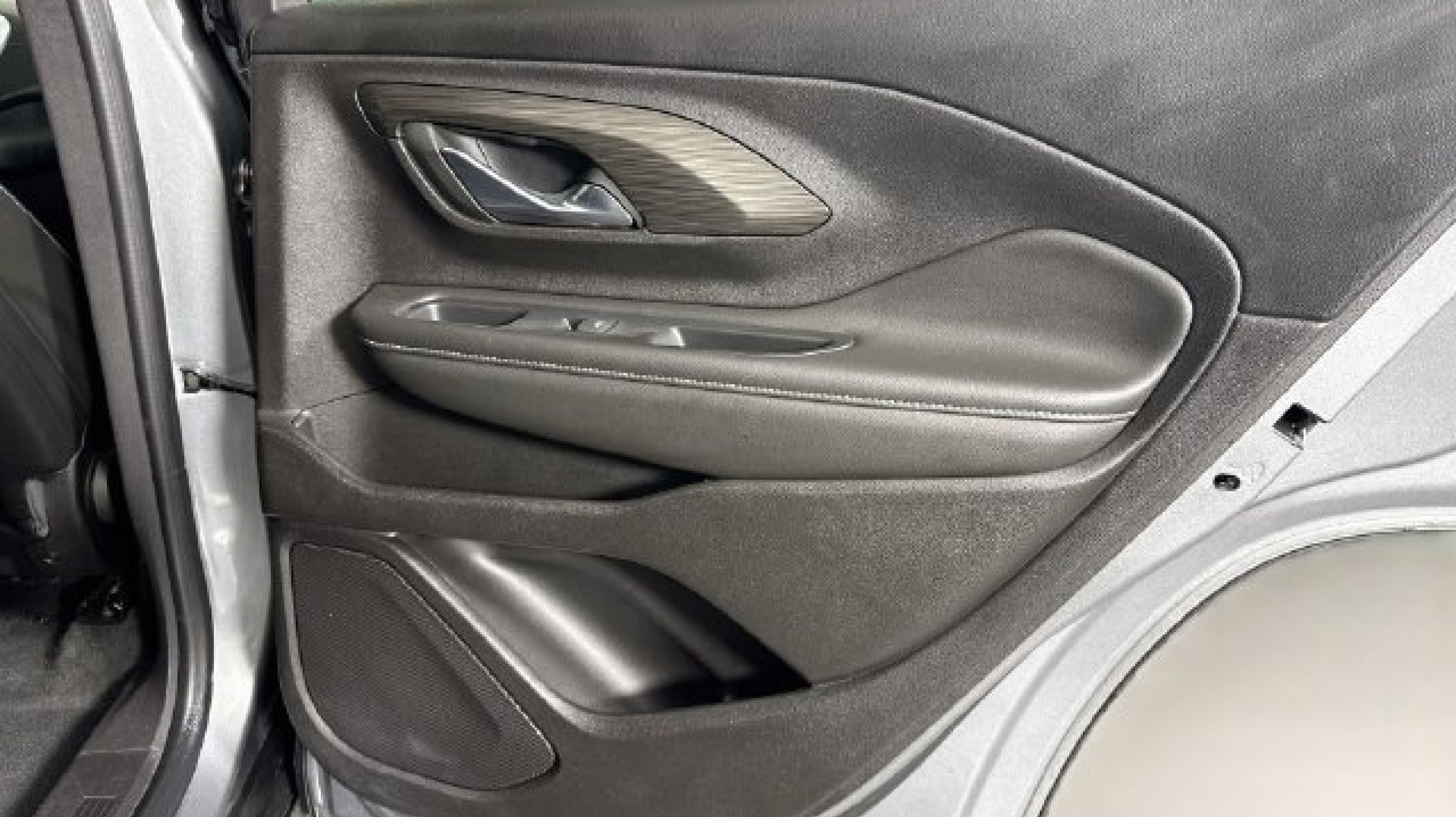 2024 GMC Terrain SLT - Photo 24