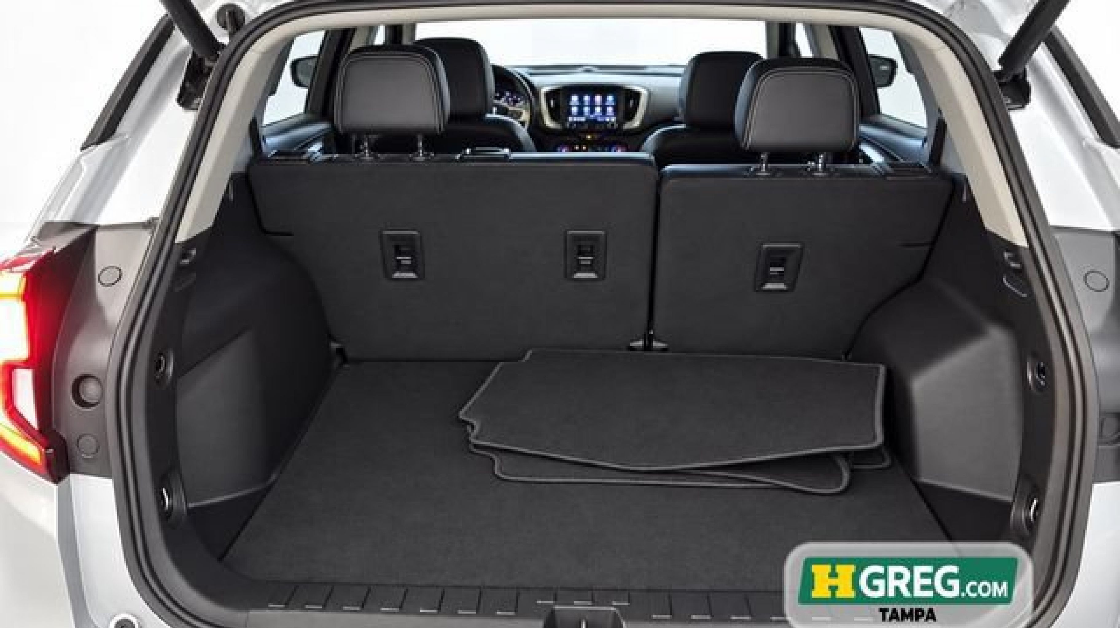 2024 GMC Terrain SLT - Photo 12