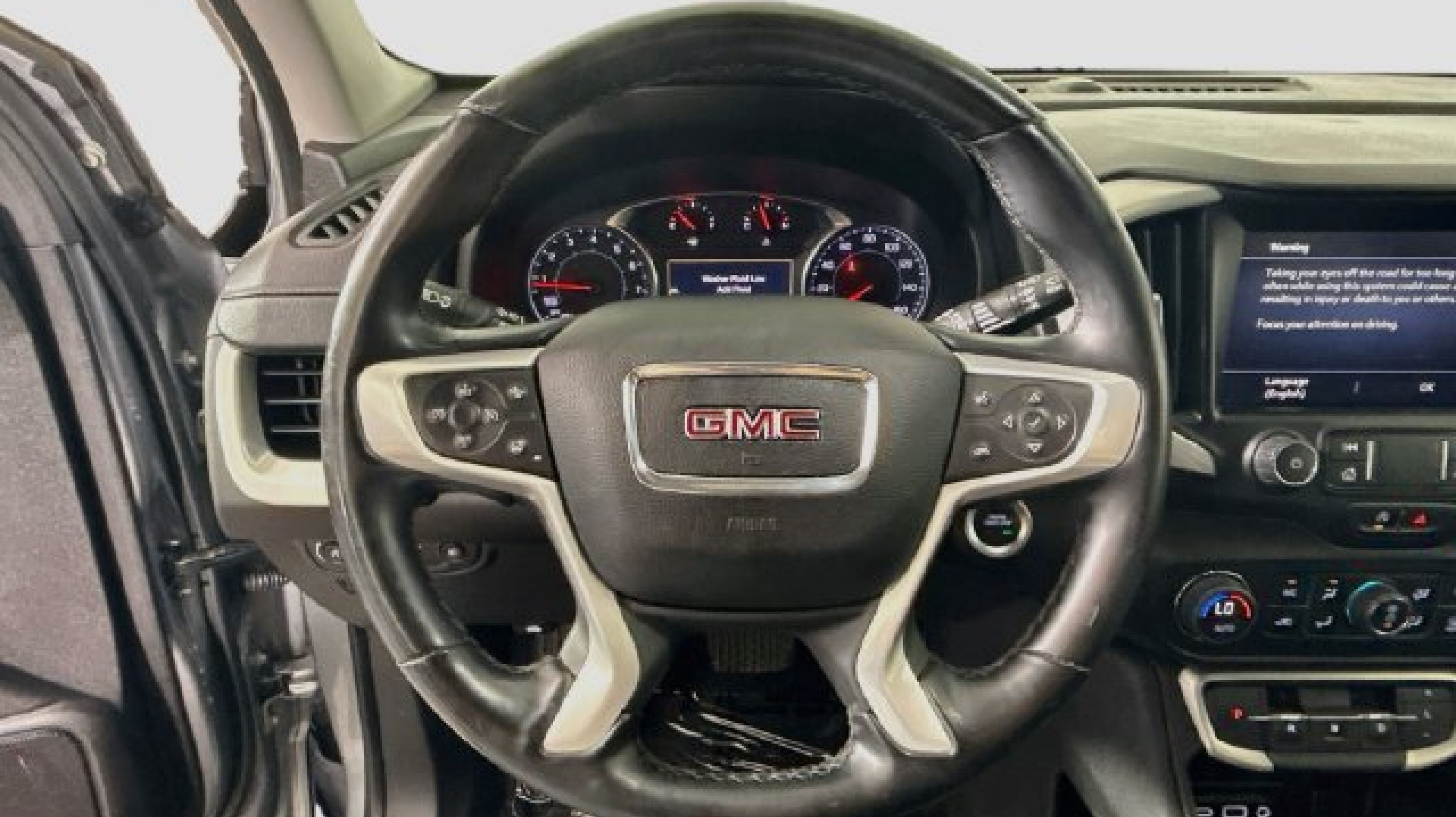2024 GMC Terrain SLT - Photo 9