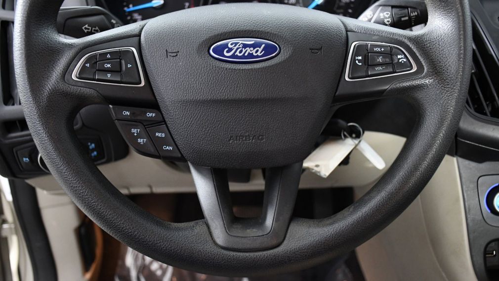 2018 Ford Focus SE #6