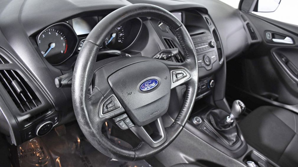 2015 Ford Focus SE #15