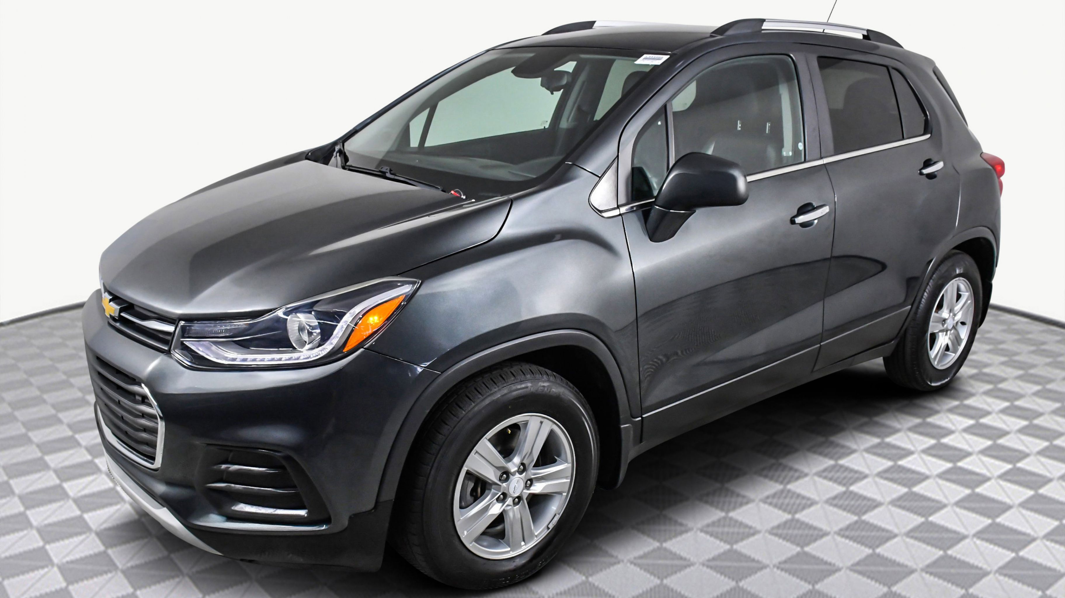 2019 Chevrolet Trax LT photo 3