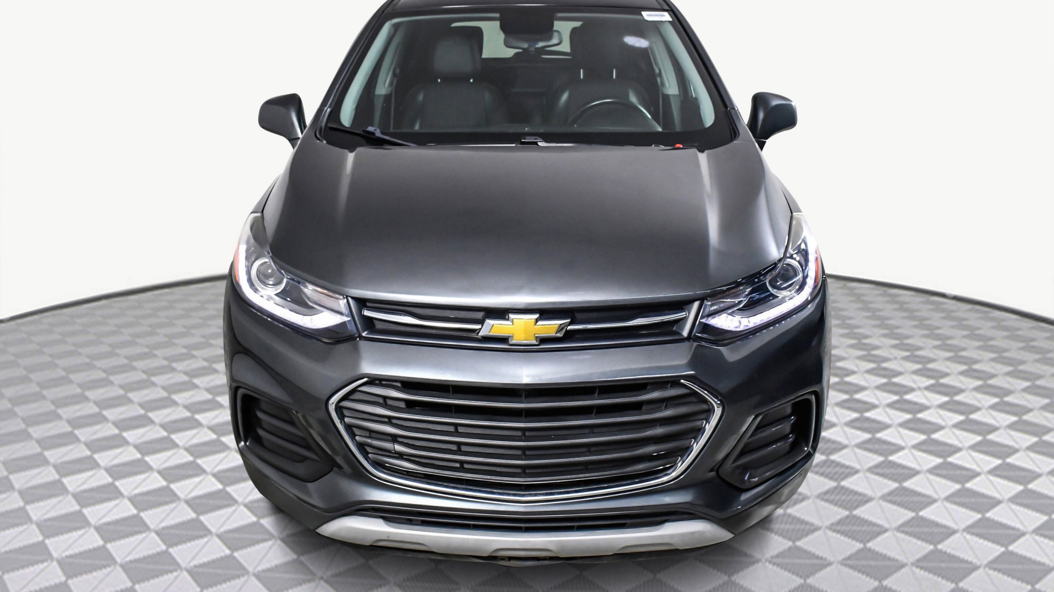 2019 Chevrolet Trax LT photo 2