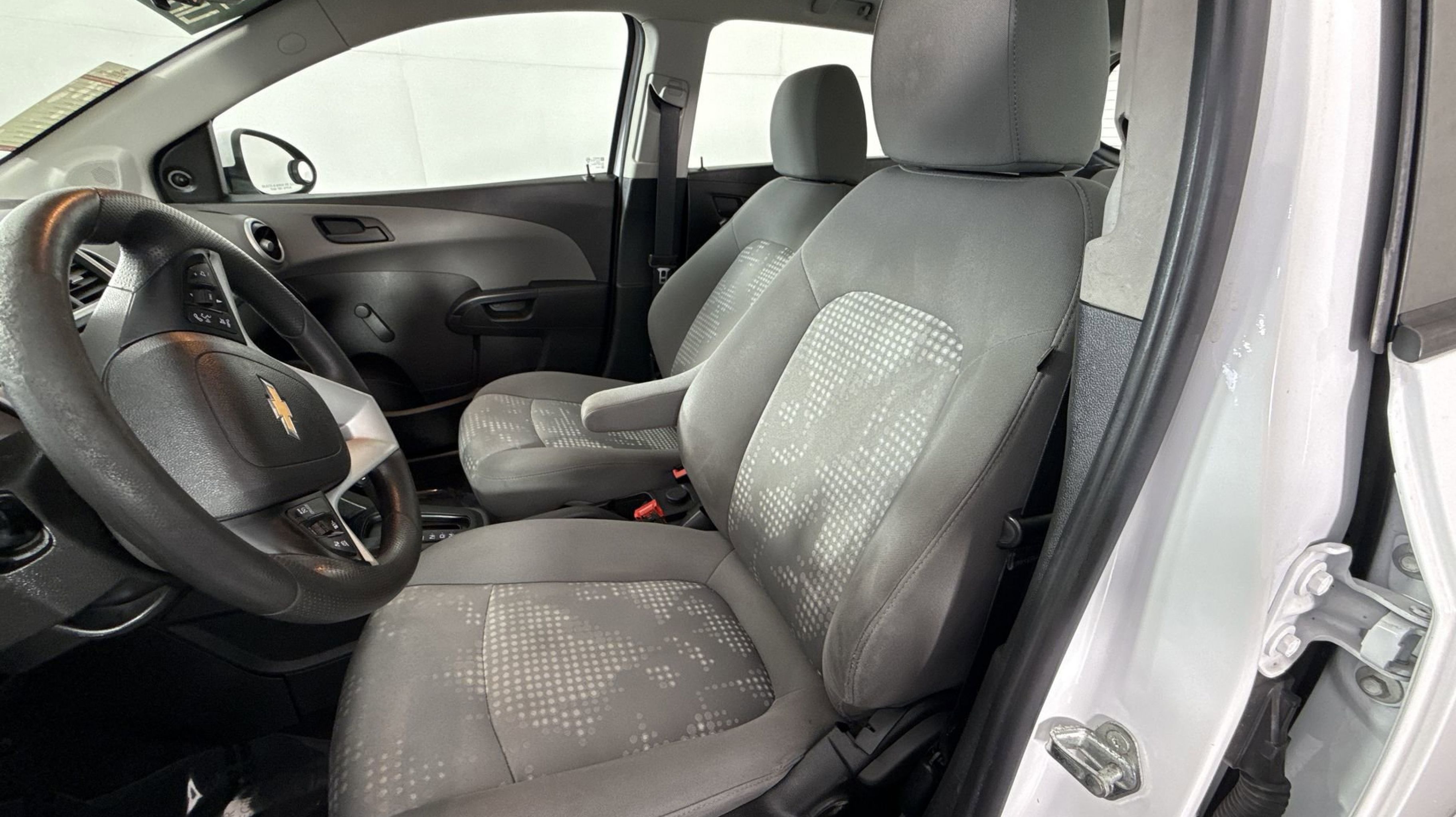 2020 Chevrolet Sonic LT photo 11