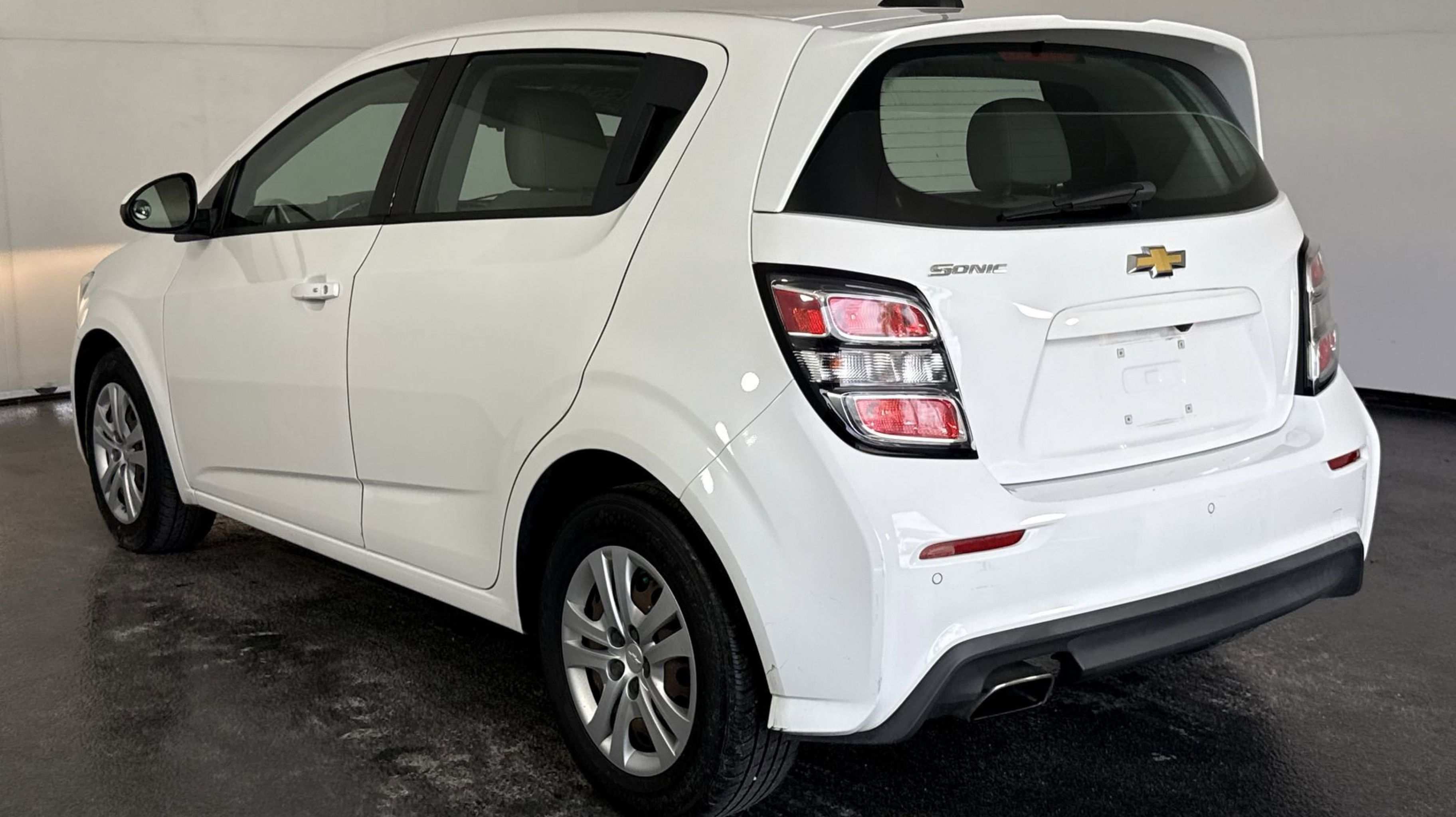 2020 Chevrolet Sonic LT photo 6